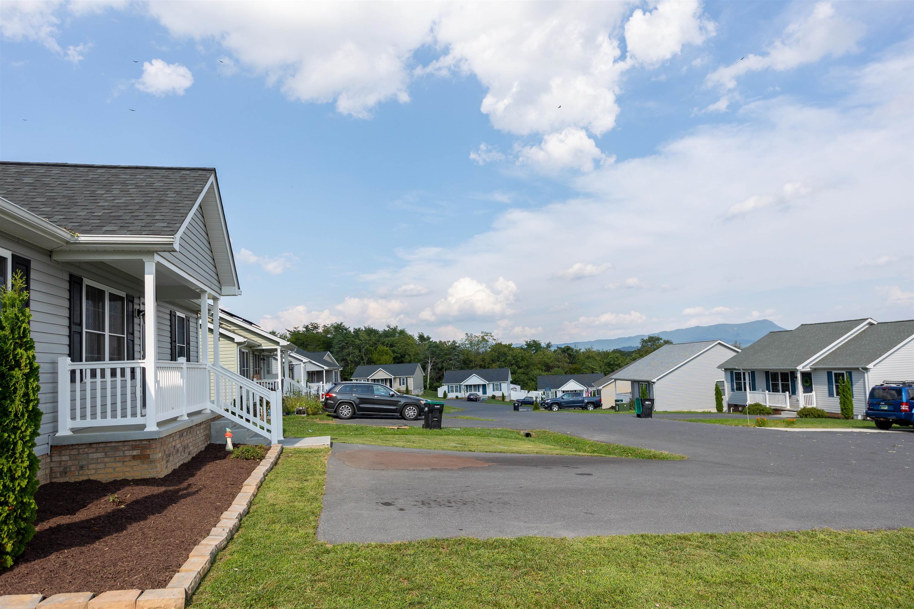 2330 WHITESTONE DR, ROCKINGHAM, Virginia 22801, 3 Bedrooms Bedrooms, ,2 BathroomsBathrooms,Residential,2330 WHITESTONE DR,681652 MLS # 681652 2330 WHITESTONE DR, ROCKINGHAM, Virginia 22801, 3 Bedrooms Bedrooms, ,2 BathroomsBathrooms,Residential,2330 WHITESTONE DR,681652 MLS # 681652