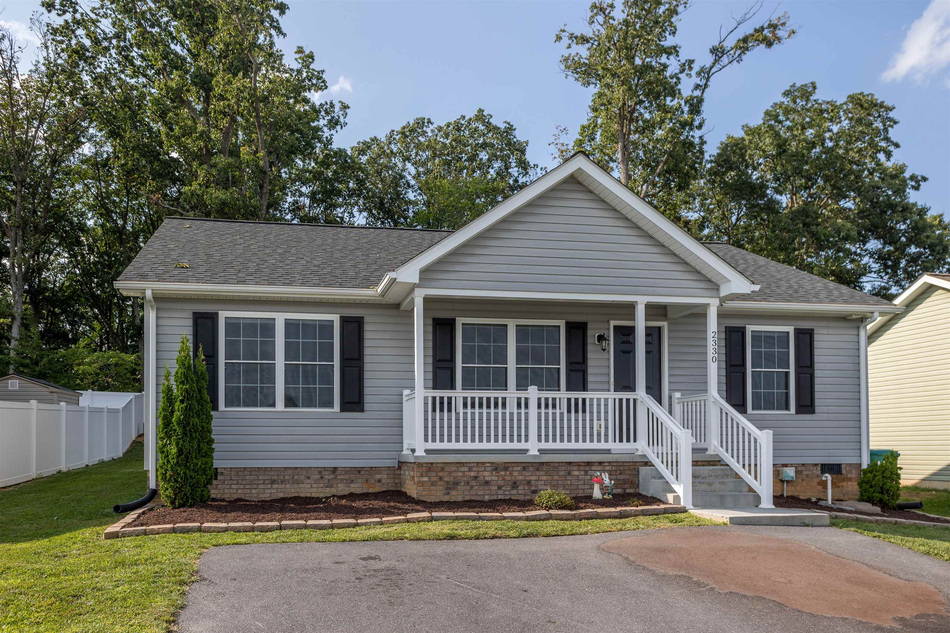 2330 WHITESTONE DR, ROCKINGHAM, Virginia 22801, 3 Bedrooms Bedrooms, ,2 BathroomsBathrooms,Residential,2330 WHITESTONE DR,681652 MLS # 681652 2330 WHITESTONE DR, ROCKINGHAM, Virginia 22801, 3 Bedrooms Bedrooms, ,2 BathroomsBathrooms,Residential,2330 WHITESTONE DR,681652 MLS # 681652