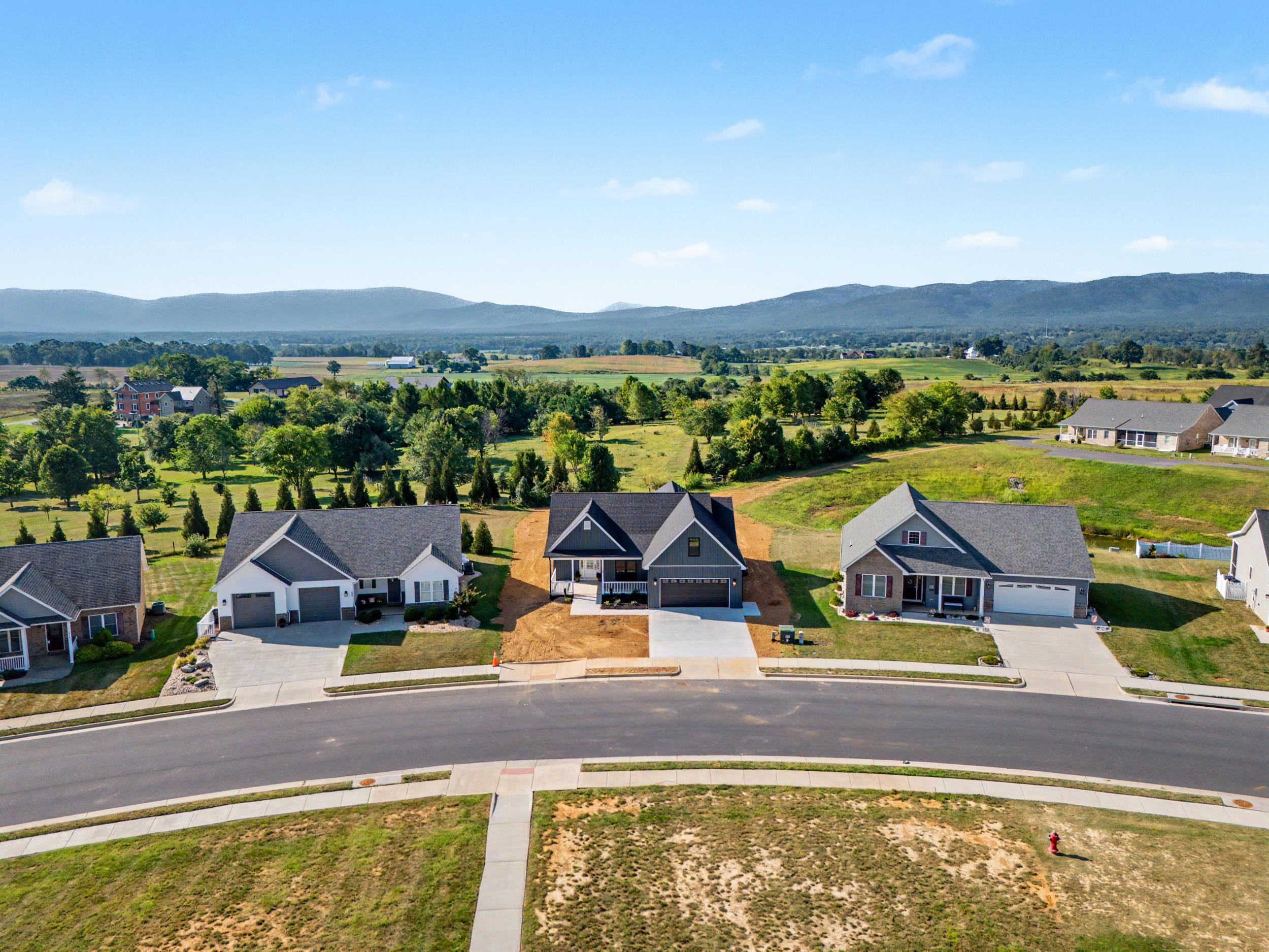 204 LOCUST GROVE LN, STUARTS DRAFT, Virginia 24477, 4 Bedrooms Bedrooms, ,2 BathroomsBathrooms,Residential,204 LOCUST GROVE LN,681665 MLS # 681665
