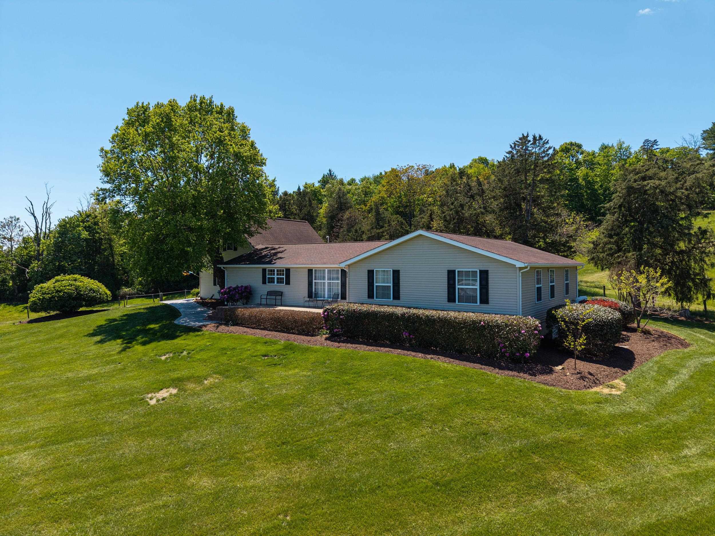 234 PARADISE LN, BRIDGEWATER, Virginia 22812, 4 Bedrooms Bedrooms, ,3 BathroomsBathrooms,Residential,234 Paradise Lane, Bridgewater, VA 22812,234 PARADISE LN,681672 MLS # 681672 234 PARADISE LN, BRIDGEWATER, Virginia 22812, 4 Bedrooms Bedrooms, ,3 BathroomsBathrooms,Residential,234 Paradise Lane, Bridgewater, VA 22812,234 PARADISE LN,681672 MLS # 681672