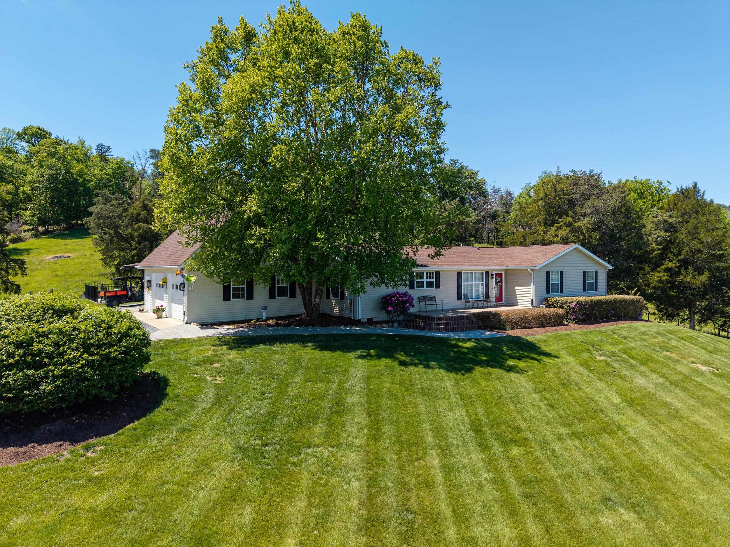 234 PARADISE LN, BRIDGEWATER, Virginia 22812, 4 Bedrooms Bedrooms, ,3 BathroomsBathrooms,Residential,234 Paradise Lane, Bridgewater, VA 22812,234 PARADISE LN,681672 MLS # 681672 234 PARADISE LN, BRIDGEWATER, Virginia 22812, 4 Bedrooms Bedrooms, ,3 BathroomsBathrooms,Residential,234 Paradise Lane, Bridgewater, VA 22812,234 PARADISE LN,681672 MLS # 681672