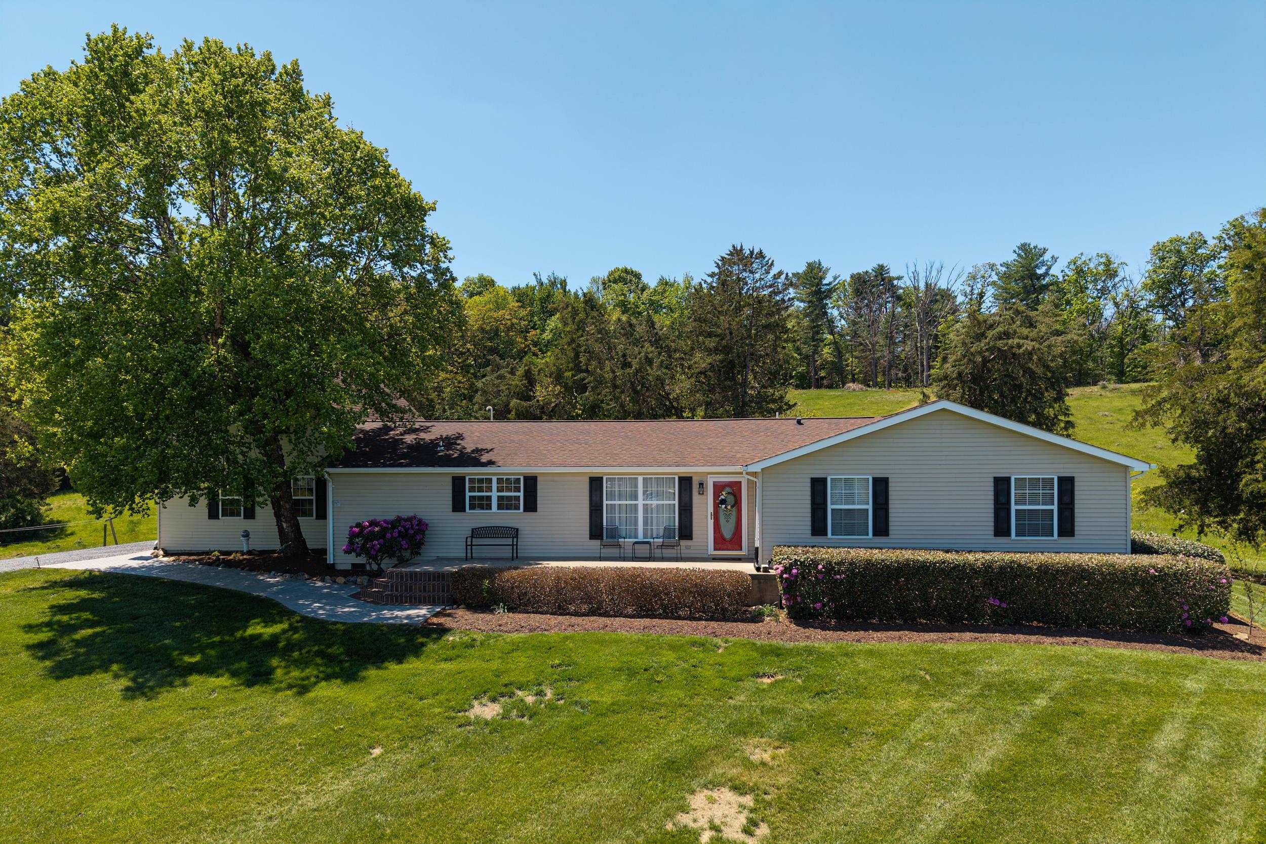 234 PARADISE LN, BRIDGEWATER, Virginia 22812, 4 Bedrooms Bedrooms, ,3 BathroomsBathrooms,Residential,234 Paradise Lane, Bridgewater, VA 22812,234 PARADISE LN,681672 MLS # 681672 234 PARADISE LN, BRIDGEWATER, Virginia 22812, 4 Bedrooms Bedrooms, ,3 BathroomsBathrooms,Residential,234 Paradise Lane, Bridgewater, VA 22812,234 PARADISE LN,681672 MLS # 681672