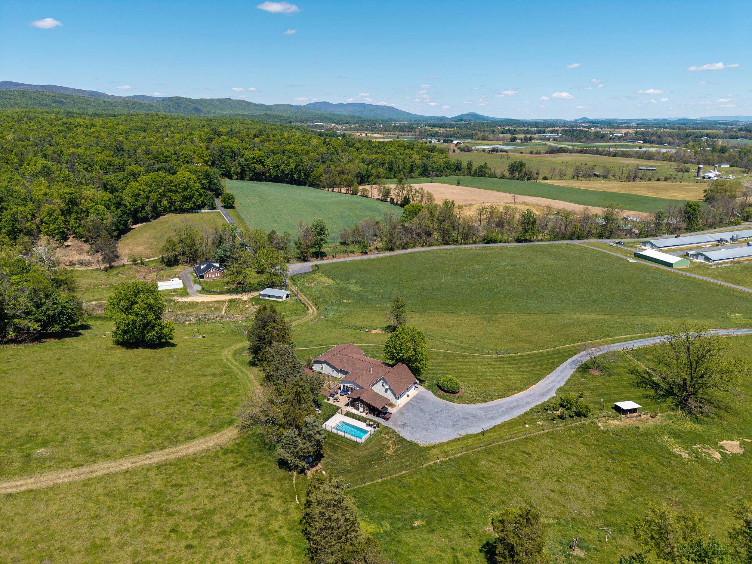 234 PARADISE LN, BRIDGEWATER, Virginia 22812, 4 Bedrooms Bedrooms, ,3 BathroomsBathrooms,Residential,234 Paradise Lane, Bridgewater, VA 22812,234 PARADISE LN,681672 MLS # 681672 234 PARADISE LN, BRIDGEWATER, Virginia 22812, 4 Bedrooms Bedrooms, ,3 BathroomsBathrooms,Residential,234 Paradise Lane, Bridgewater, VA 22812,234 PARADISE LN,681672 MLS # 681672