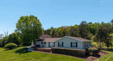 234 PARADISE LN, BRIDGEWATER, Virginia 22812, 4 Bedrooms Bedrooms, ,3 BathroomsBathrooms,Residential,234 Paradise Lane, Bridgewater, VA 22812,234 PARADISE LN,681672 MLS # 681672