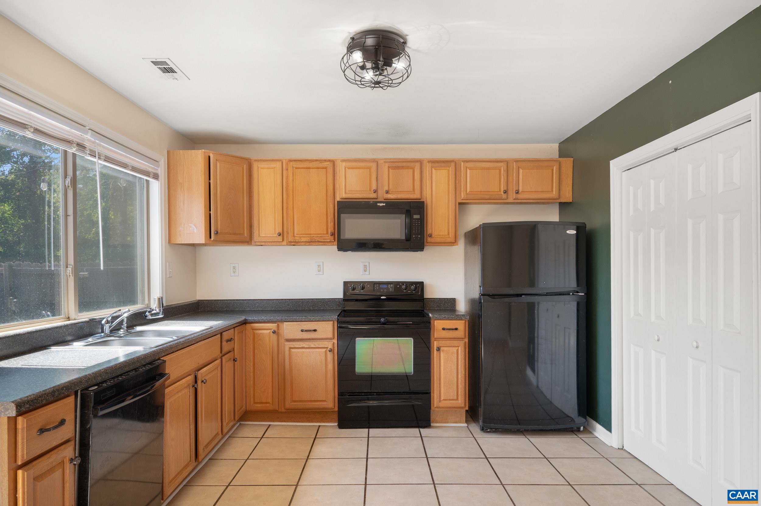 147 WOODLAKE DR, CHARLOTTESVILLE, Virginia 22901, 3 Bedrooms Bedrooms, ,1 BathroomBathrooms,Residential,147 WOODLAKE DR,681684 MLS # 681684 147 WOODLAKE DR, CHARLOTTESVILLE, Virginia 22901, 3 Bedrooms Bedrooms, ,1 BathroomBathrooms,Residential,147 WOODLAKE DR,681684 MLS # 681684