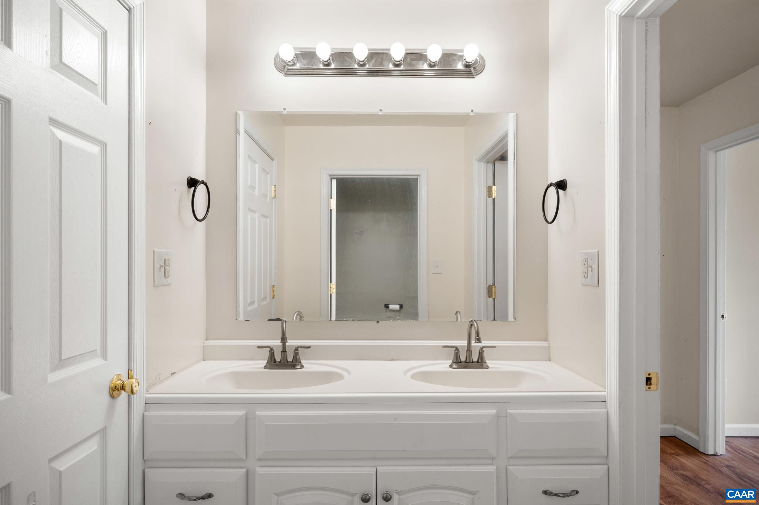 147 WOODLAKE DR, CHARLOTTESVILLE, Virginia 22901, 3 Bedrooms Bedrooms, ,1 BathroomBathrooms,Residential,147 WOODLAKE DR,681684 MLS # 681684 147 WOODLAKE DR, CHARLOTTESVILLE, Virginia 22901, 3 Bedrooms Bedrooms, ,1 BathroomBathrooms,Residential,147 WOODLAKE DR,681684 MLS # 681684