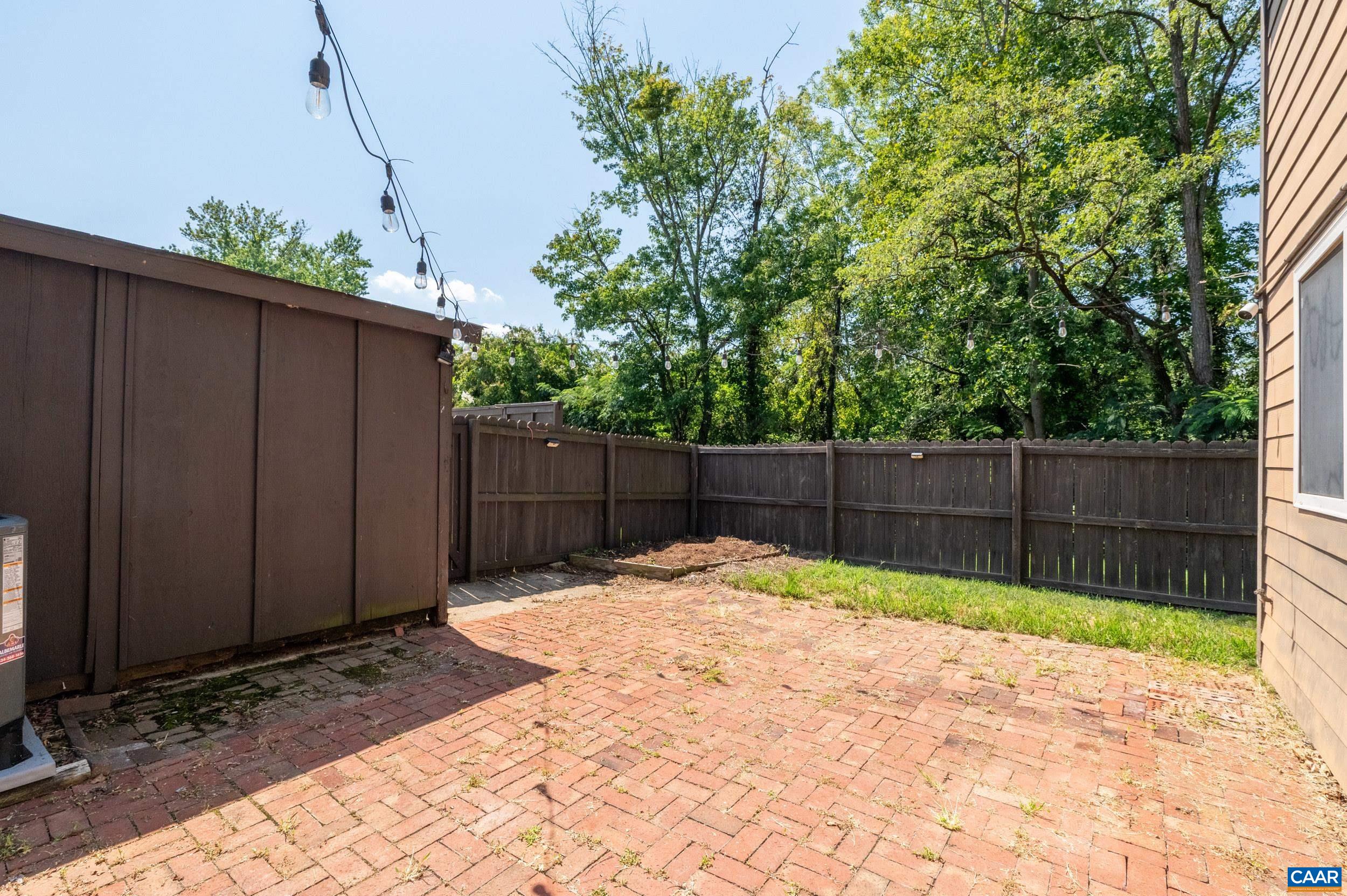 147 WOODLAKE DR, CHARLOTTESVILLE, Virginia 22901, 3 Bedrooms Bedrooms, ,1 BathroomBathrooms,Residential,147 WOODLAKE DR,681684 MLS # 681684 147 WOODLAKE DR, CHARLOTTESVILLE, Virginia 22901, 3 Bedrooms Bedrooms, ,1 BathroomBathrooms,Residential,147 WOODLAKE DR,681684 MLS # 681684