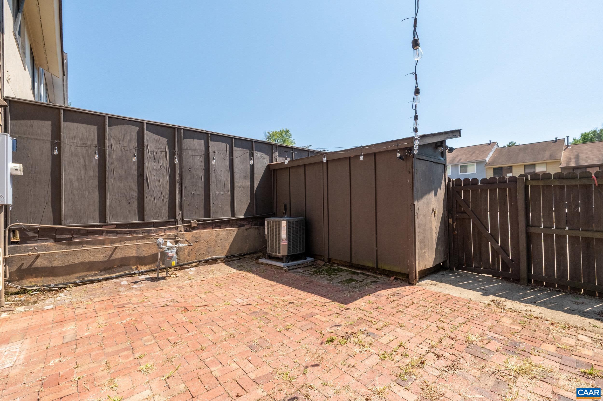 147 WOODLAKE DR, CHARLOTTESVILLE, Virginia 22901, 3 Bedrooms Bedrooms, ,1 BathroomBathrooms,Residential,147 WOODLAKE DR,681684 MLS # 681684 147 WOODLAKE DR, CHARLOTTESVILLE, Virginia 22901, 3 Bedrooms Bedrooms, ,1 BathroomBathrooms,Residential,147 WOODLAKE DR,681684 MLS # 681684