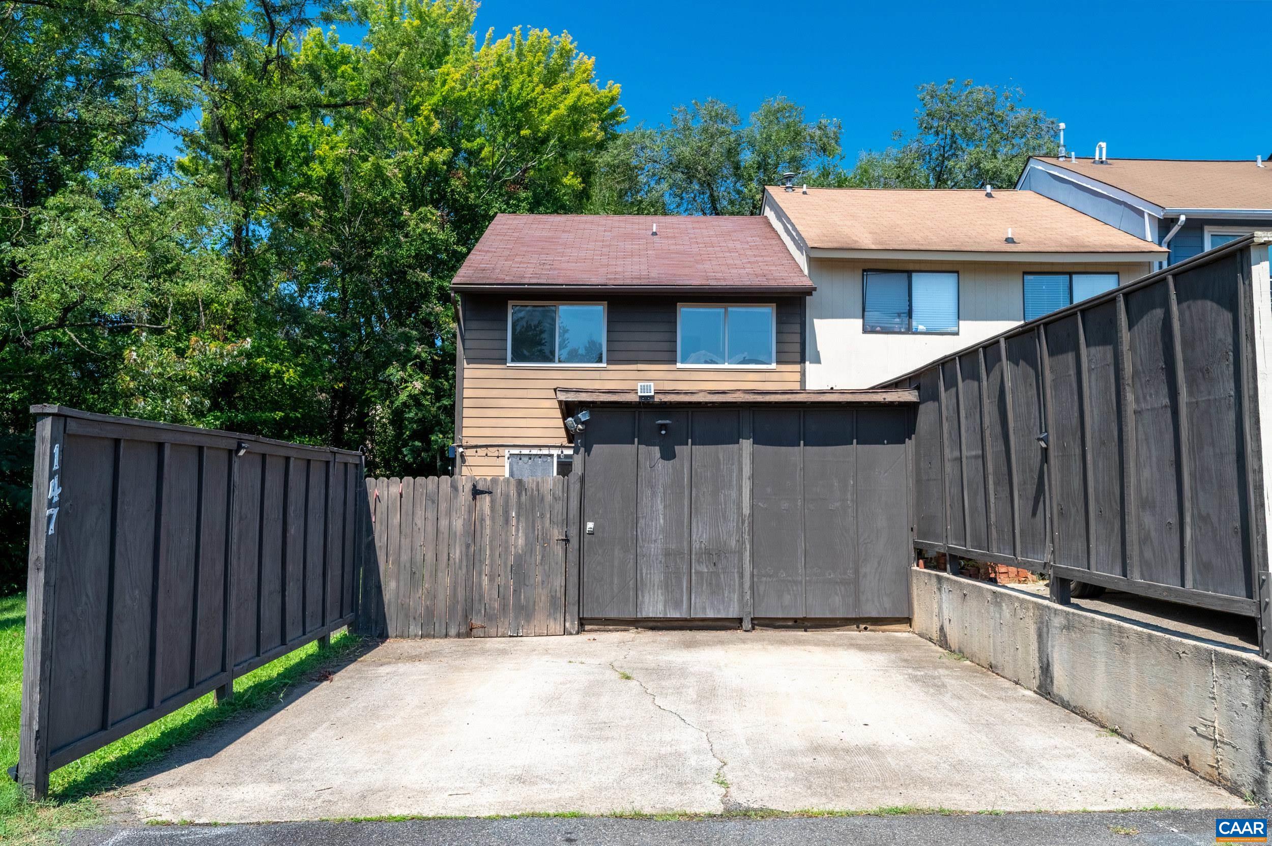 147 WOODLAKE DR, CHARLOTTESVILLE, Virginia 22901, 3 Bedrooms Bedrooms, ,1 BathroomBathrooms,Residential,147 WOODLAKE DR,681684 MLS # 681684 147 WOODLAKE DR, CHARLOTTESVILLE, Virginia 22901, 3 Bedrooms Bedrooms, ,1 BathroomBathrooms,Residential,147 WOODLAKE DR,681684 MLS # 681684