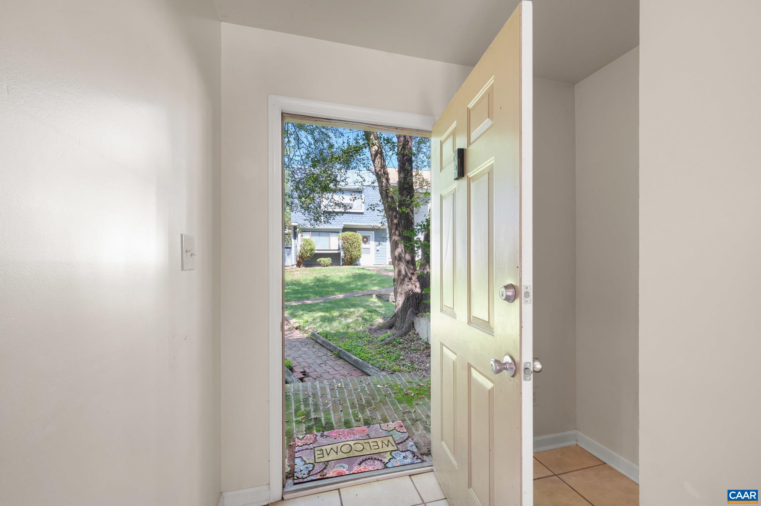 147 WOODLAKE DR, CHARLOTTESVILLE, Virginia 22901, 3 Bedrooms Bedrooms, ,1 BathroomBathrooms,Residential,147 WOODLAKE DR,681684 MLS # 681684 147 WOODLAKE DR, CHARLOTTESVILLE, Virginia 22901, 3 Bedrooms Bedrooms, ,1 BathroomBathrooms,Residential,147 WOODLAKE DR,681684 MLS # 681684