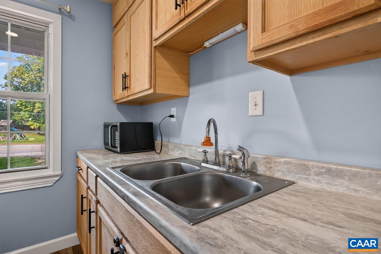 708 KING AVE, WAYNESBORO, Virginia 22980, 3 Bedrooms Bedrooms, ,2 BathroomsBathrooms,Residential,708 KING AVE,681699 MLS # 681699 708 KING AVE, WAYNESBORO, Virginia 22980, 3 Bedrooms Bedrooms, ,2 BathroomsBathrooms,Residential,708 KING AVE,681699 MLS # 681699