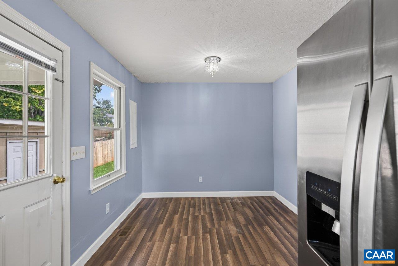 708 KING AVE, WAYNESBORO, Virginia 22980, 3 Bedrooms Bedrooms, ,2 BathroomsBathrooms,Residential,708 KING AVE,681699 MLS # 681699 708 KING AVE, WAYNESBORO, Virginia 22980, 3 Bedrooms Bedrooms, ,2 BathroomsBathrooms,Residential,708 KING AVE,681699 MLS # 681699