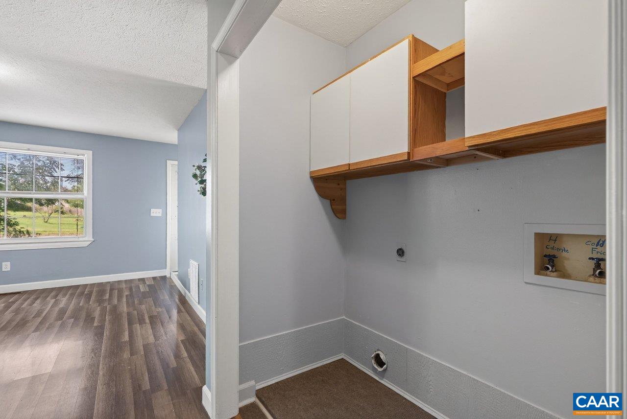 708 KING AVE, WAYNESBORO, Virginia 22980, 3 Bedrooms Bedrooms, ,2 BathroomsBathrooms,Residential,708 KING AVE,681699 MLS # 681699 708 KING AVE, WAYNESBORO, Virginia 22980, 3 Bedrooms Bedrooms, ,2 BathroomsBathrooms,Residential,708 KING AVE,681699 MLS # 681699