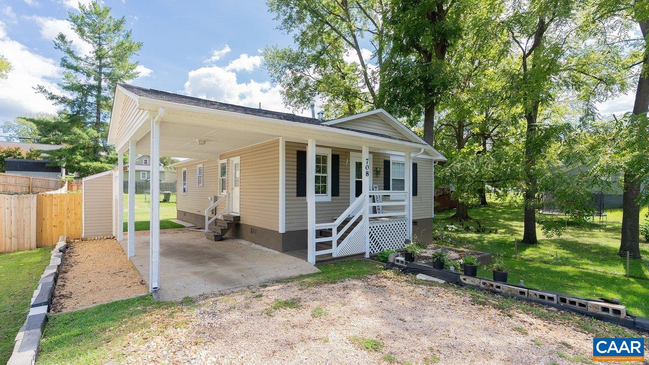 708 KING AVE, WAYNESBORO, Virginia 22980, 3 Bedrooms Bedrooms, ,2 BathroomsBathrooms,Residential,708 KING AVE,681699 MLS # 681699 708 KING AVE, WAYNESBORO, Virginia 22980, 3 Bedrooms Bedrooms, ,2 BathroomsBathrooms,Residential,708 KING AVE,681699 MLS # 681699