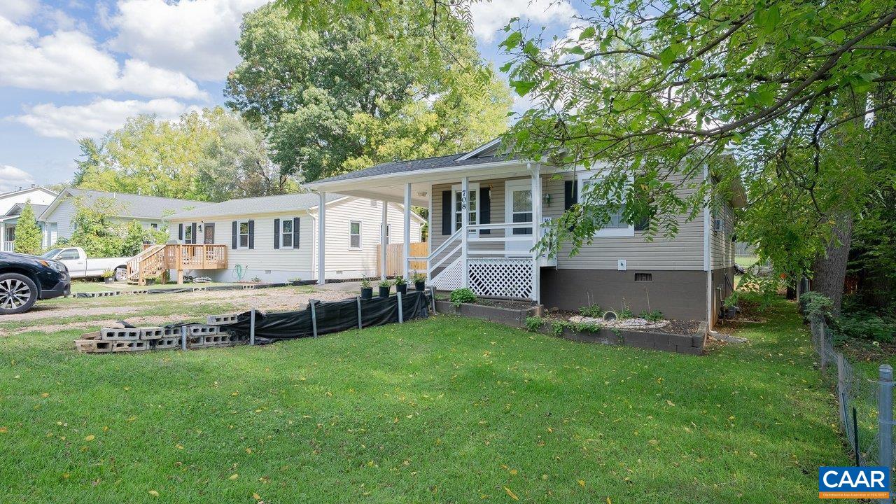 708 KING AVE, WAYNESBORO, Virginia 22980, 3 Bedrooms Bedrooms, ,2 BathroomsBathrooms,Residential,708 KING AVE,681699 MLS # 681699 708 KING AVE, WAYNESBORO, Virginia 22980, 3 Bedrooms Bedrooms, ,2 BathroomsBathrooms,Residential,708 KING AVE,681699 MLS # 681699