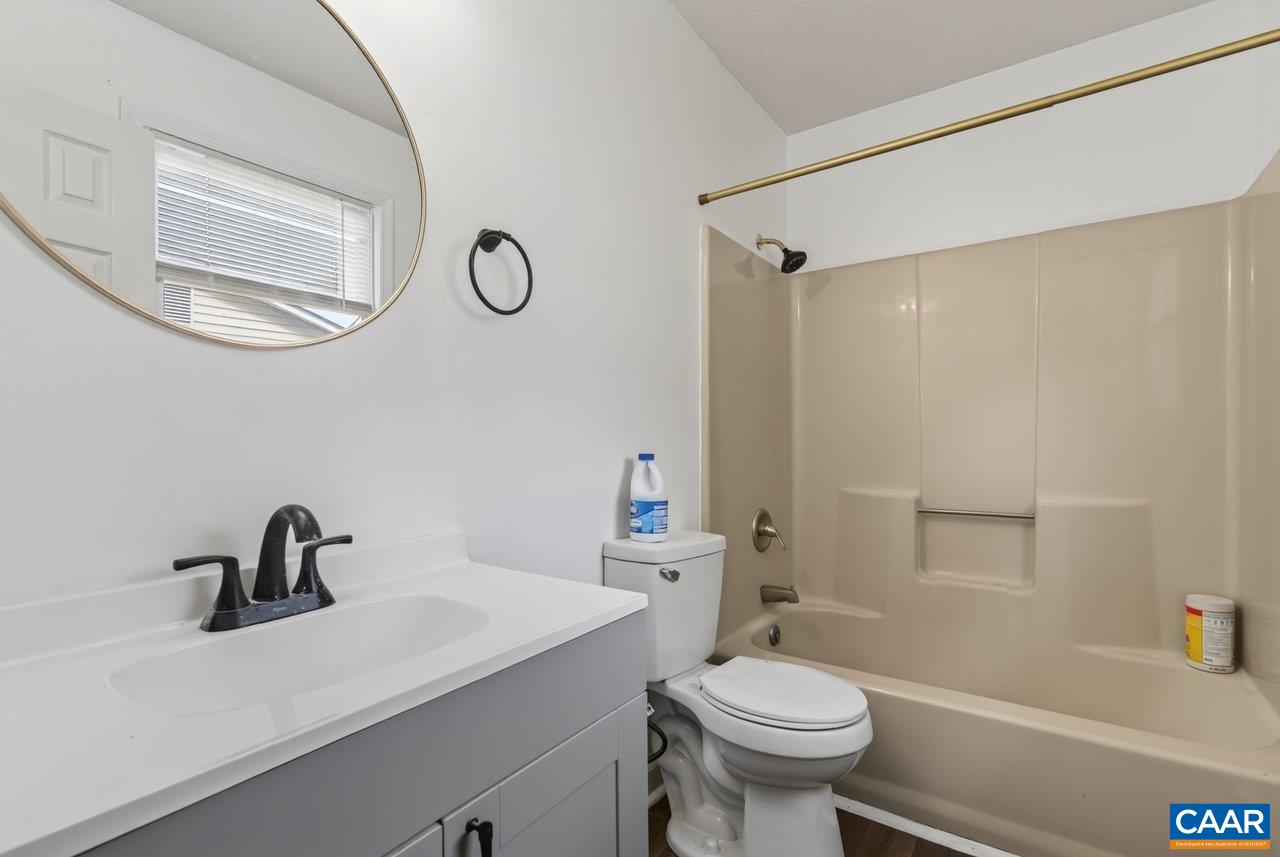 708 KING AVE, WAYNESBORO, Virginia 22980, 3 Bedrooms Bedrooms, ,2 BathroomsBathrooms,Residential,708 KING AVE,681699 MLS # 681699 708 KING AVE, WAYNESBORO, Virginia 22980, 3 Bedrooms Bedrooms, ,2 BathroomsBathrooms,Residential,708 KING AVE,681699 MLS # 681699