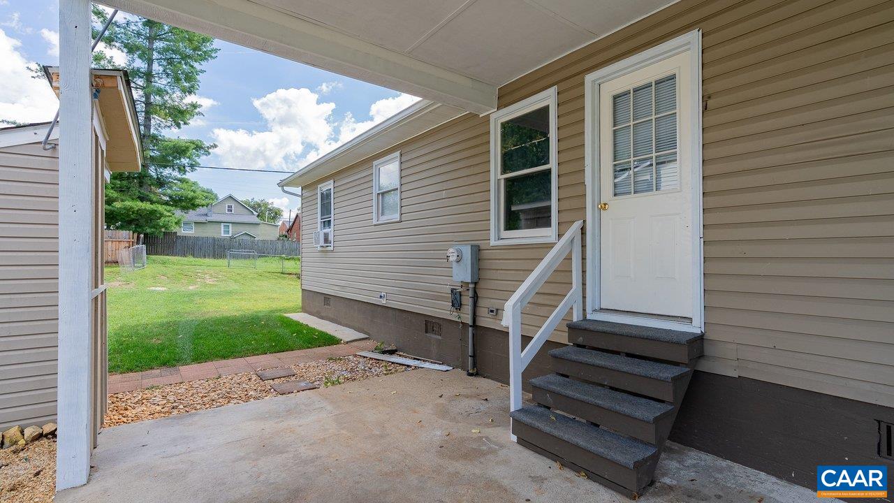 708 KING AVE, WAYNESBORO, Virginia 22980, 3 Bedrooms Bedrooms, ,2 BathroomsBathrooms,Residential,708 KING AVE,681699 MLS # 681699 708 KING AVE, WAYNESBORO, Virginia 22980, 3 Bedrooms Bedrooms, ,2 BathroomsBathrooms,Residential,708 KING AVE,681699 MLS # 681699