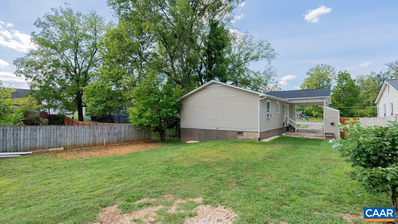 708 KING AVE, WAYNESBORO, Virginia 22980, 3 Bedrooms Bedrooms, ,2 BathroomsBathrooms,Residential,708 KING AVE,681699 MLS # 681699 708 KING AVE, WAYNESBORO, Virginia 22980, 3 Bedrooms Bedrooms, ,2 BathroomsBathrooms,Residential,708 KING AVE,681699 MLS # 681699