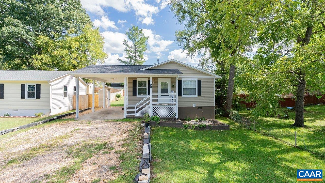 708 KING AVE, WAYNESBORO, Virginia 22980, 3 Bedrooms Bedrooms, ,2 BathroomsBathrooms,Residential,708 KING AVE,681699 MLS # 681699 708 KING AVE, WAYNESBORO, Virginia 22980, 3 Bedrooms Bedrooms, ,2 BathroomsBathrooms,Residential,708 KING AVE,681699 MLS # 681699