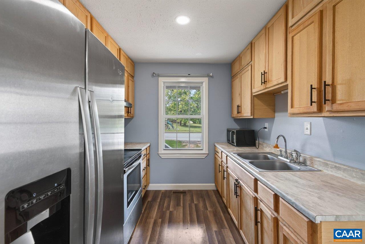 708 KING AVE, WAYNESBORO, Virginia 22980, 3 Bedrooms Bedrooms, ,2 BathroomsBathrooms,Residential,708 KING AVE,681699 MLS # 681699 708 KING AVE, WAYNESBORO, Virginia 22980, 3 Bedrooms Bedrooms, ,2 BathroomsBathrooms,Residential,708 KING AVE,681699 MLS # 681699