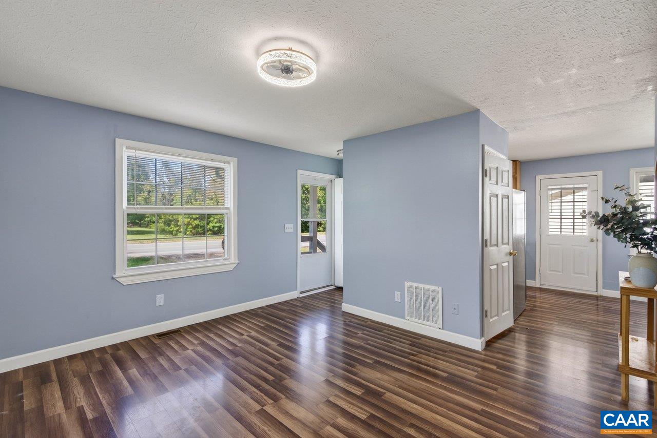 708 KING AVE, WAYNESBORO, Virginia 22980, 3 Bedrooms Bedrooms, ,2 BathroomsBathrooms,Residential,708 KING AVE,681699 MLS # 681699 708 KING AVE, WAYNESBORO, Virginia 22980, 3 Bedrooms Bedrooms, ,2 BathroomsBathrooms,Residential,708 KING AVE,681699 MLS # 681699