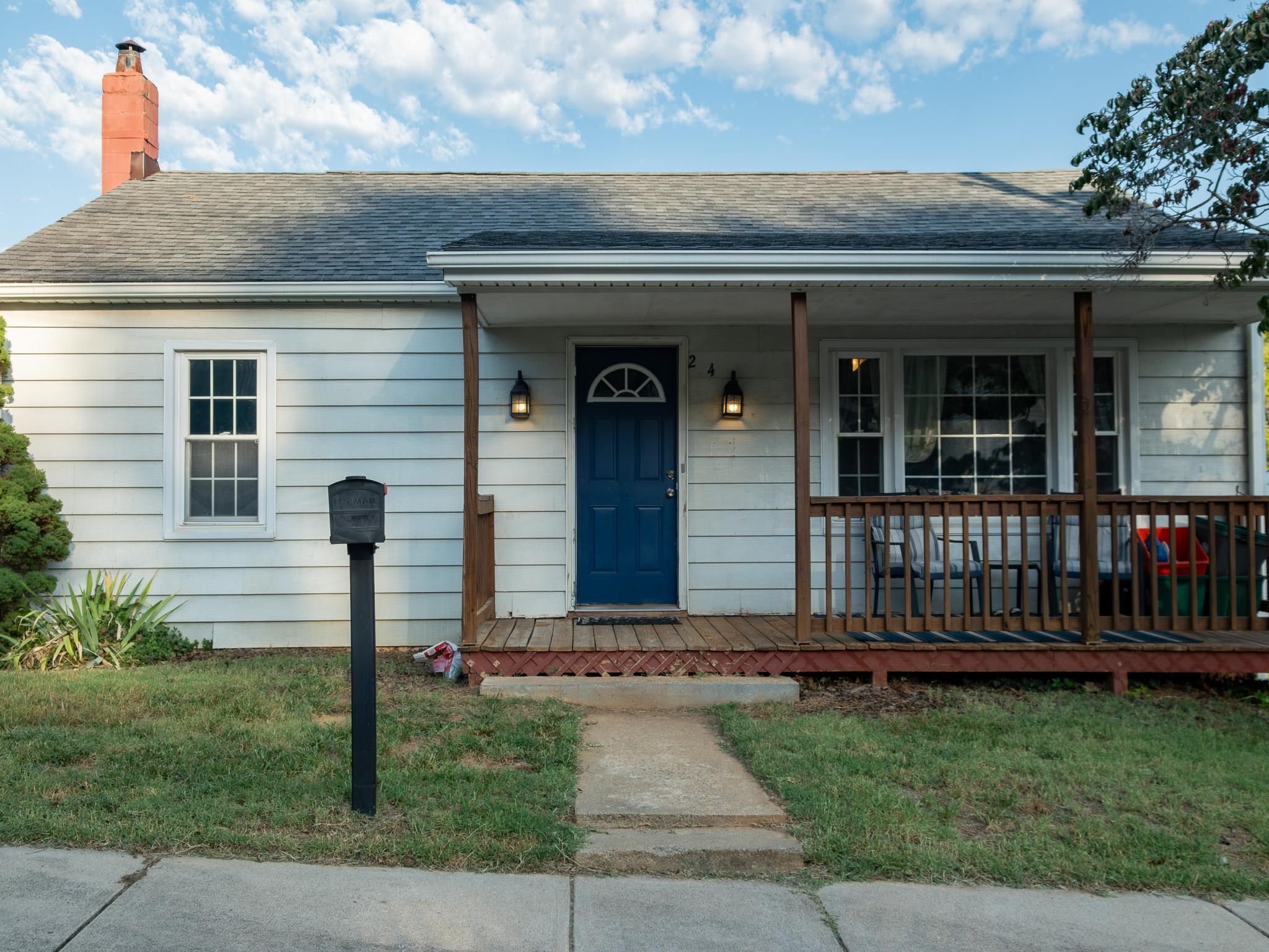 204 LAKE AVE, STAUNTON, Virginia 24401, 3 Bedrooms Bedrooms, ,1 BathroomBathrooms,Residential,204 LAKE AVE,681700 MLS # 681700