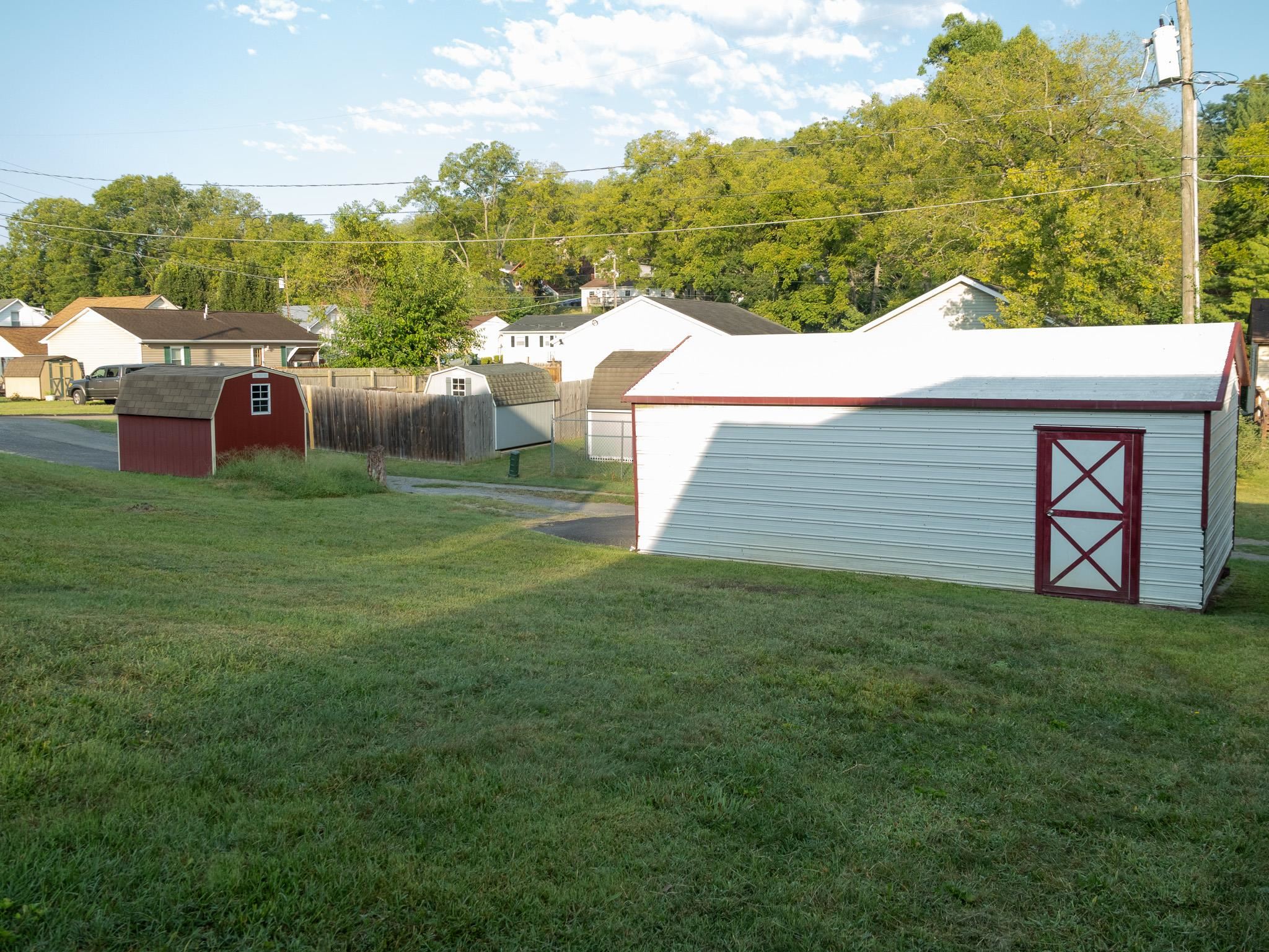 204 LAKE AVE, STAUNTON, Virginia 24401, 3 Bedrooms Bedrooms, ,1 BathroomBathrooms,Residential,204 LAKE AVE,681700 MLS # 681700