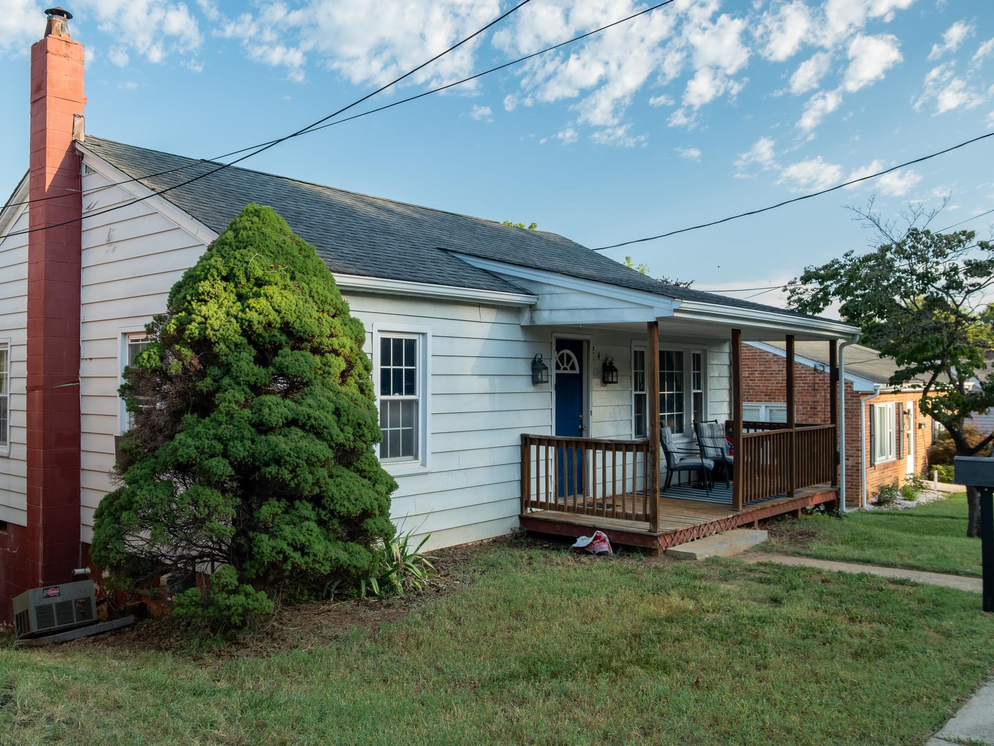 204 LAKE AVE, STAUNTON, Virginia 24401, 3 Bedrooms Bedrooms, ,1 BathroomBathrooms,Residential,204 LAKE AVE,681700 MLS # 681700