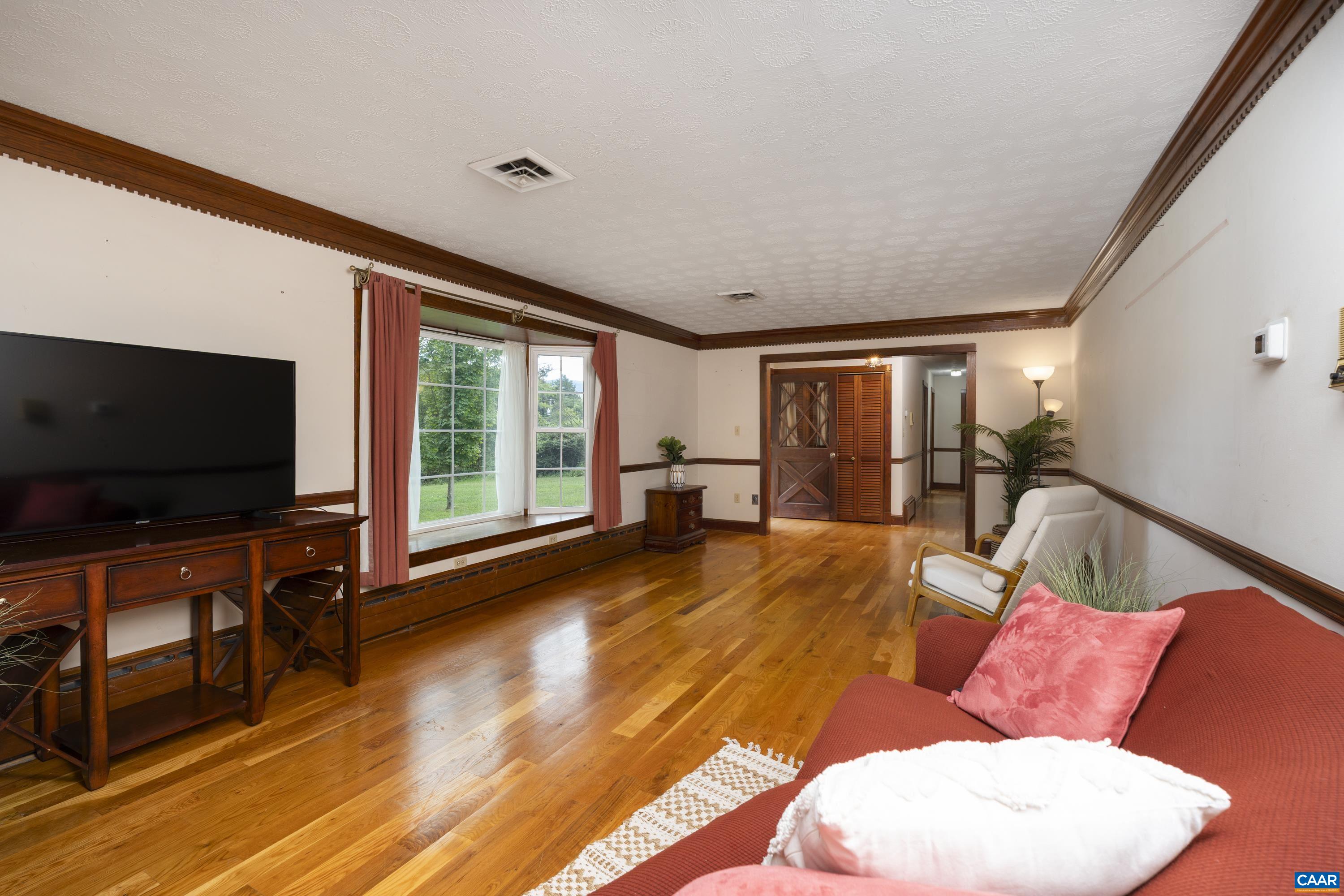 4015 FOX MOUNTAIN RD, ELKTON, Virginia 22827, 4 Bedrooms Bedrooms, ,2 BathroomsBathrooms,Residential,4015 FOX MOUNTAIN RD,681626 MLS # 681626