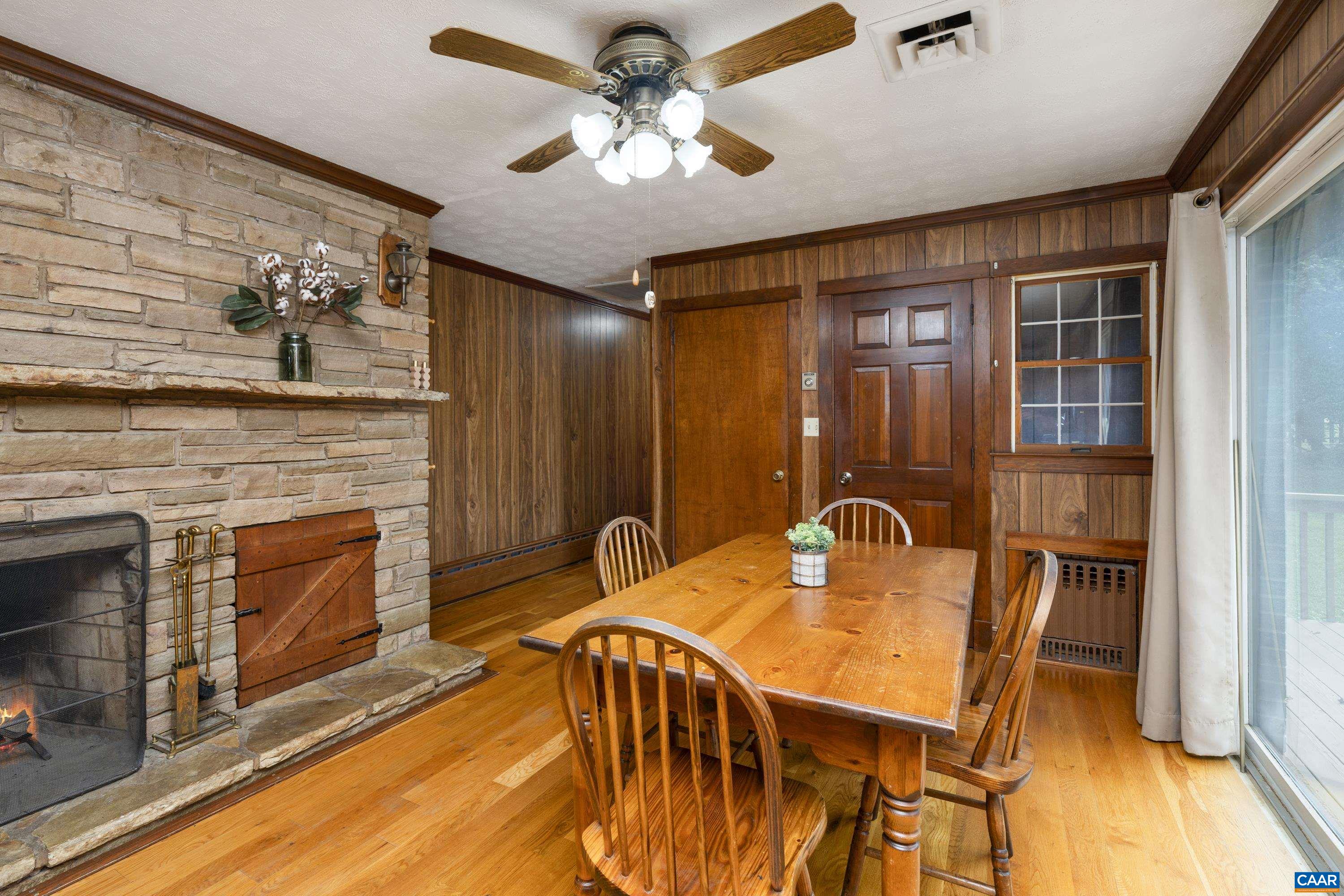 4015 FOX MOUNTAIN RD, ELKTON, Virginia 22827, 4 Bedrooms Bedrooms, ,2 BathroomsBathrooms,Residential,4015 FOX MOUNTAIN RD,681626 MLS # 681626
