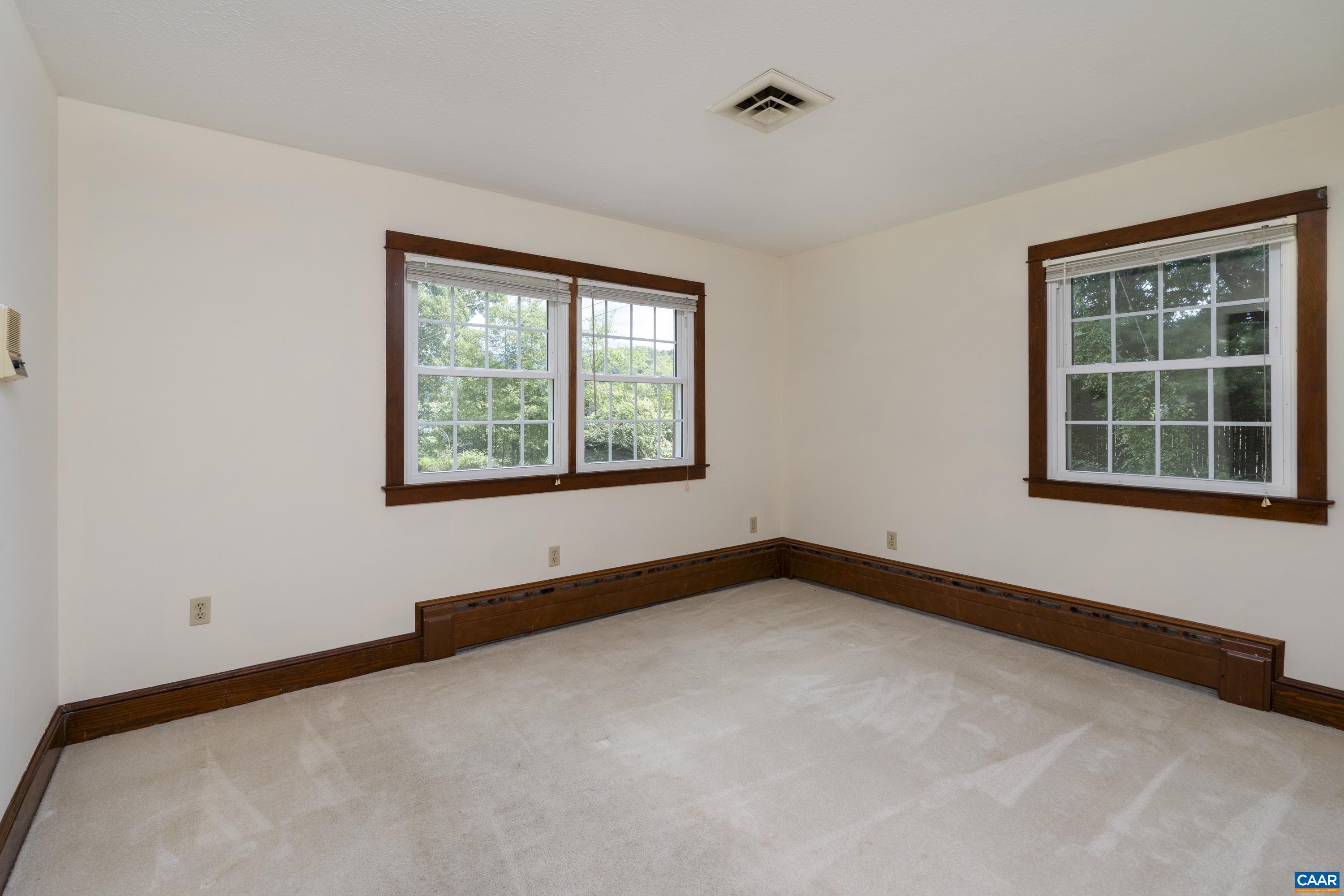 4015 FOX MOUNTAIN RD, ELKTON, Virginia 22827, 4 Bedrooms Bedrooms, ,2 BathroomsBathrooms,Residential,4015 FOX MOUNTAIN RD,681626 MLS # 681626