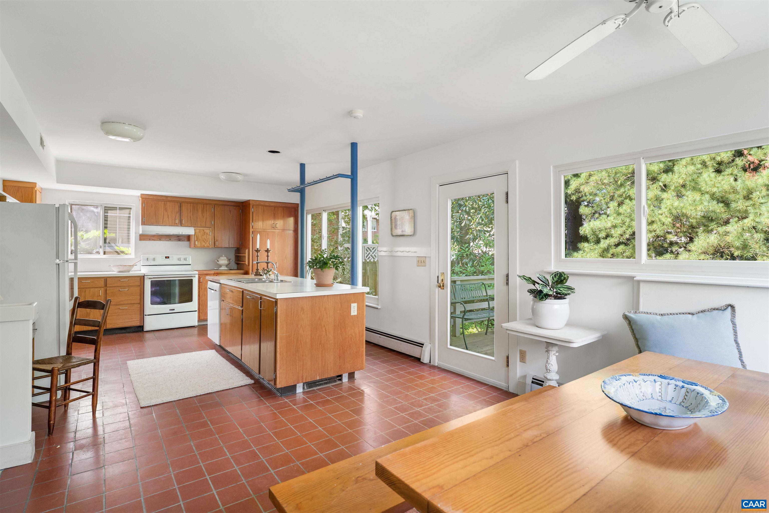 409 NE 2ND ST, CHARLOTTESVILLE, Virginia 22902, 3 Bedrooms Bedrooms, ,2 BathroomsBathrooms,Residential,409 NE 2ND ST,681571 MLS # 681571