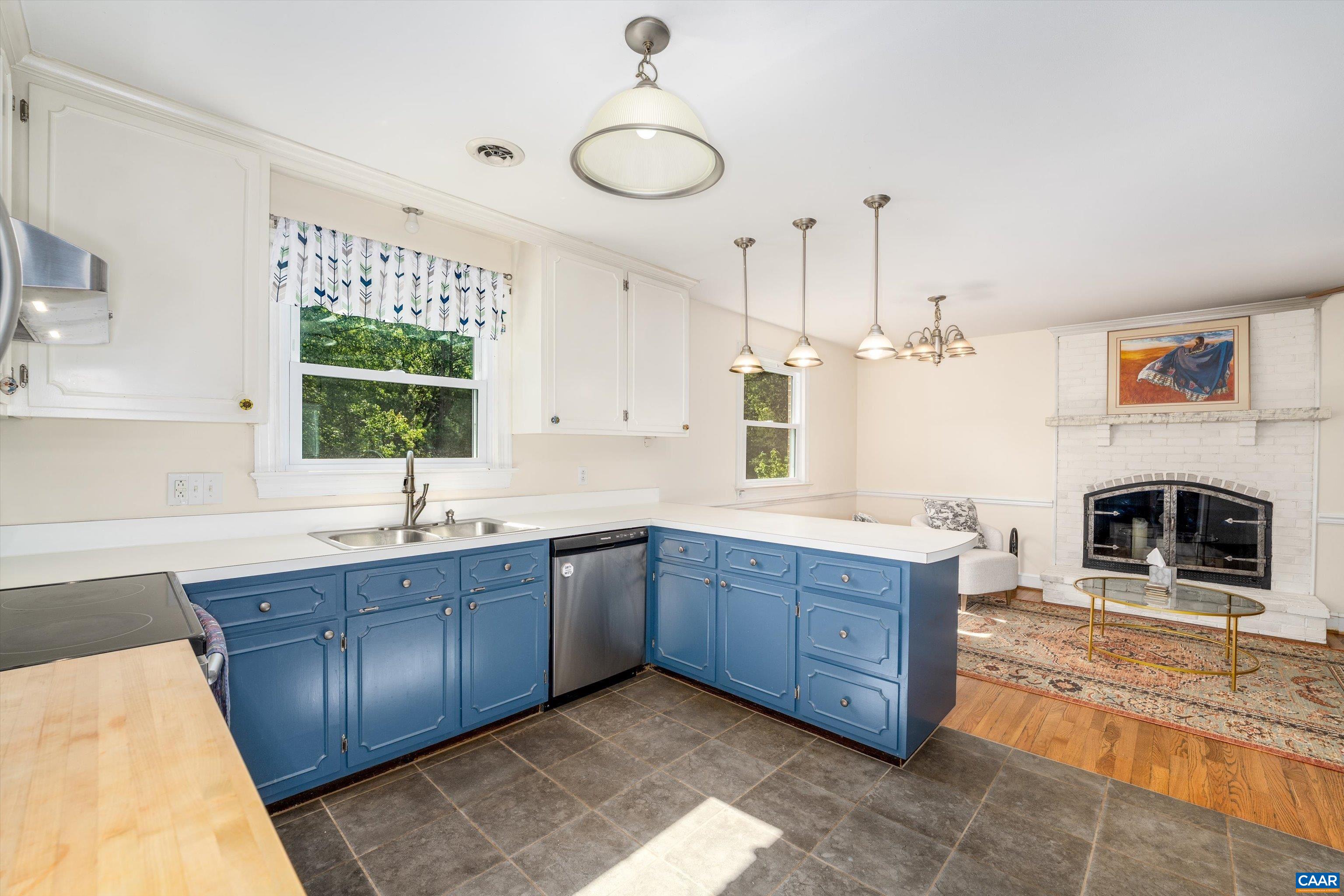 2606 HUNTINGTON RD, CHARLOTTESVILLE, Virginia 22901, 5 Bedrooms Bedrooms, ,3 BathroomsBathrooms,Residential,2606 HUNTINGTON RD,681661 MLS # 681661