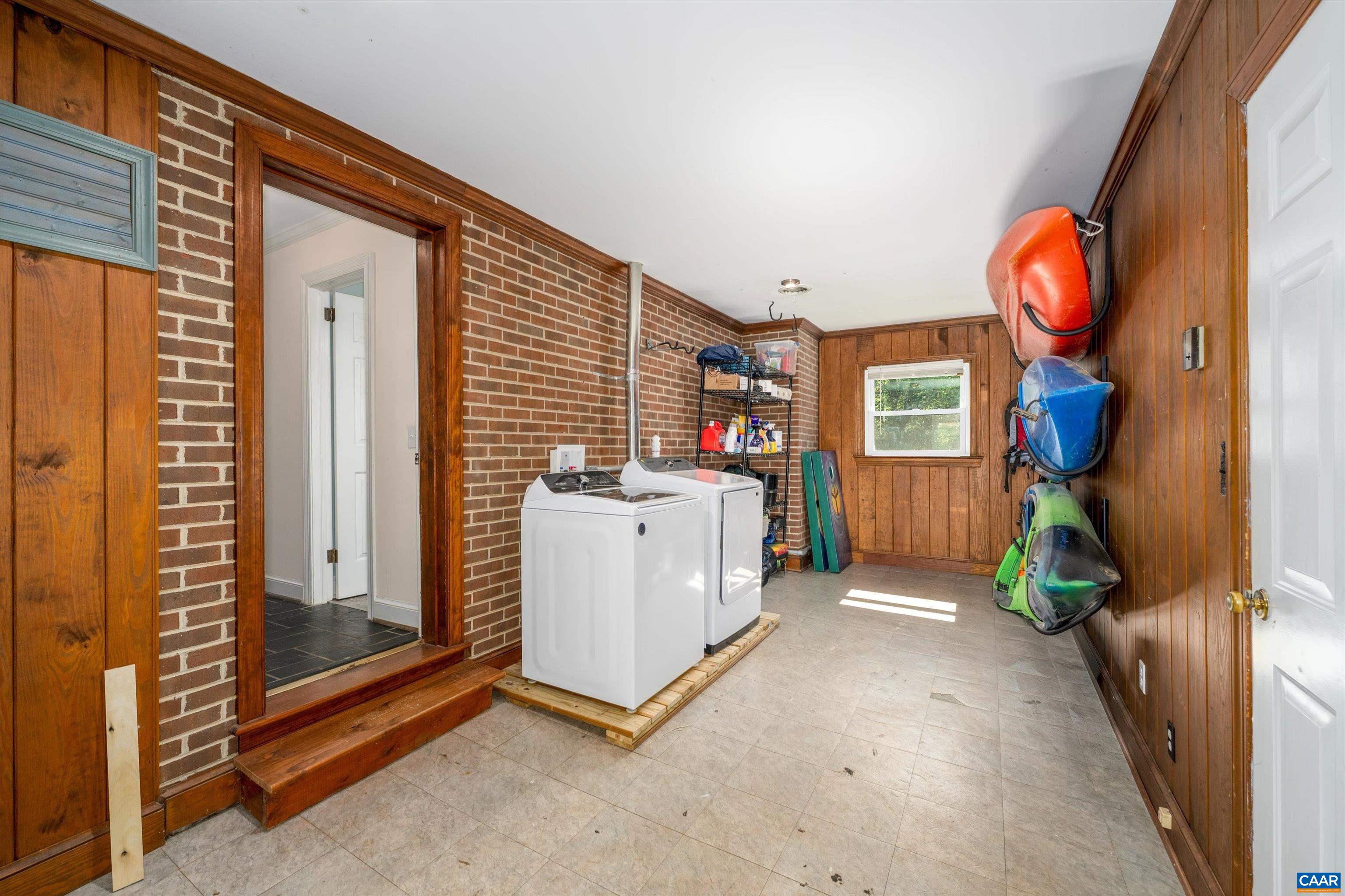 2606 HUNTINGTON RD, CHARLOTTESVILLE, Virginia 22901, 5 Bedrooms Bedrooms, ,3 BathroomsBathrooms,Residential,2606 HUNTINGTON RD,681661 MLS # 681661