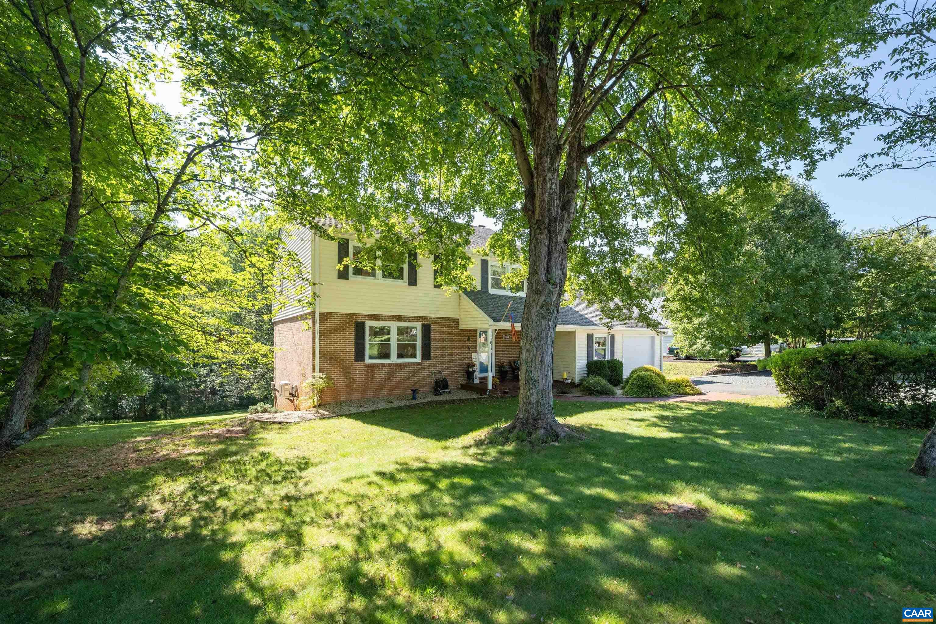 2606 HUNTINGTON RD, CHARLOTTESVILLE, Virginia 22901, 5 Bedrooms Bedrooms, ,3 BathroomsBathrooms,Residential,2606 HUNTINGTON RD,681661 MLS # 681661