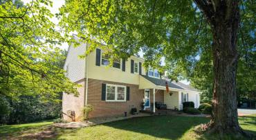 2606 HUNTINGTON RD, CHARLOTTESVILLE, Virginia 22901, 5 Bedrooms Bedrooms, ,3 BathroomsBathrooms,Residential,2606 HUNTINGTON RD,681661 MLS # 681661