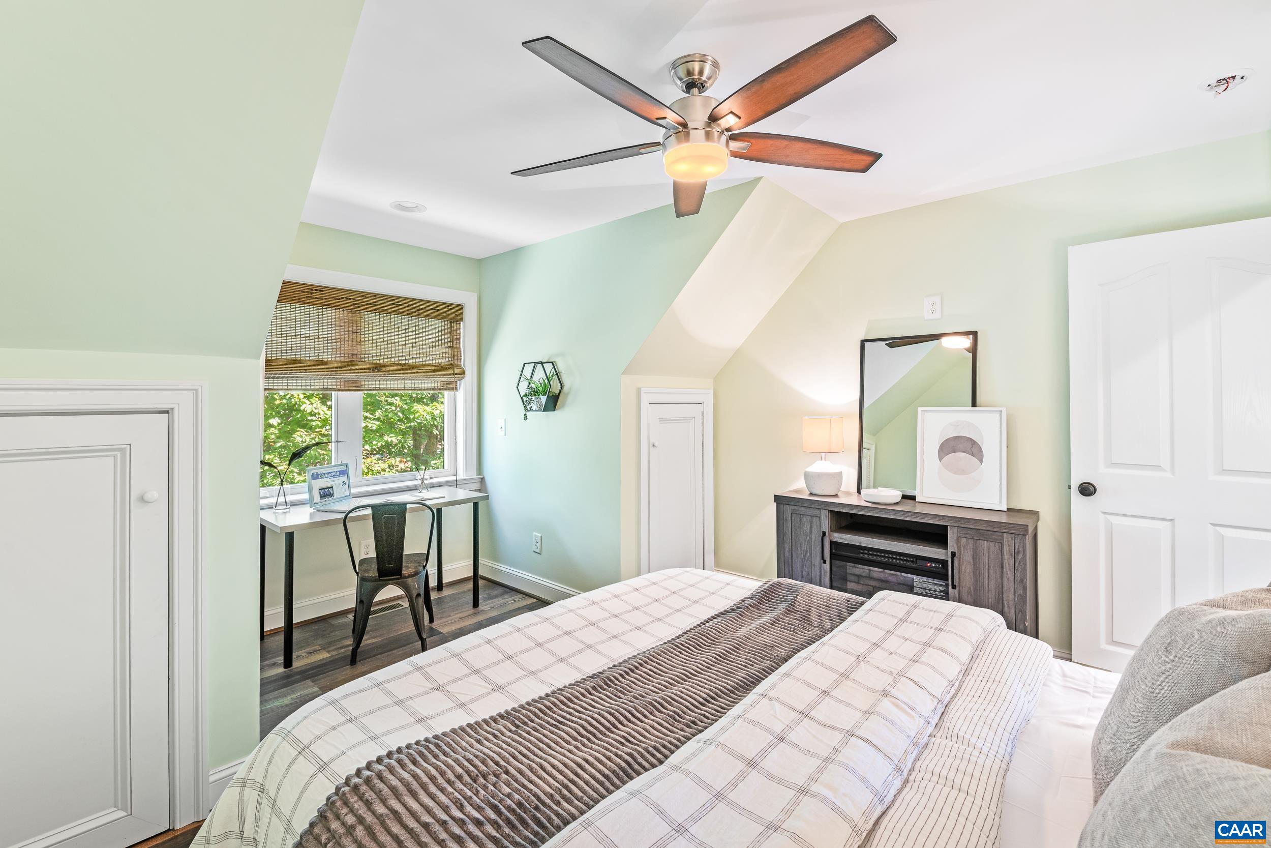 2725 THOMAS JEFFERSON PKWY, CHARLOTTESVILLE, Virginia 22902, 3 Bedrooms Bedrooms, ,1 BathroomBathrooms,Residential,2725 THOMAS JEFFERSON PKWY,681311 MLS # 681311 2725 THOMAS JEFFERSON PKWY, CHARLOTTESVILLE, Virginia 22902, 3 Bedrooms Bedrooms, ,1 BathroomBathrooms,Residential,2725 THOMAS JEFFERSON PKWY,681311 MLS # 681311