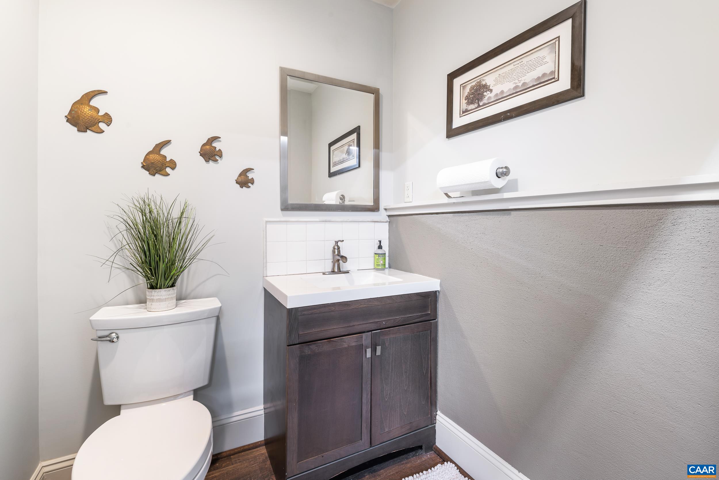 2725 THOMAS JEFFERSON PKWY, CHARLOTTESVILLE, Virginia 22902, 3 Bedrooms Bedrooms, ,1 BathroomBathrooms,Residential,2725 THOMAS JEFFERSON PKWY,681311 MLS # 681311 2725 THOMAS JEFFERSON PKWY, CHARLOTTESVILLE, Virginia 22902, 3 Bedrooms Bedrooms, ,1 BathroomBathrooms,Residential,2725 THOMAS JEFFERSON PKWY,681311 MLS # 681311