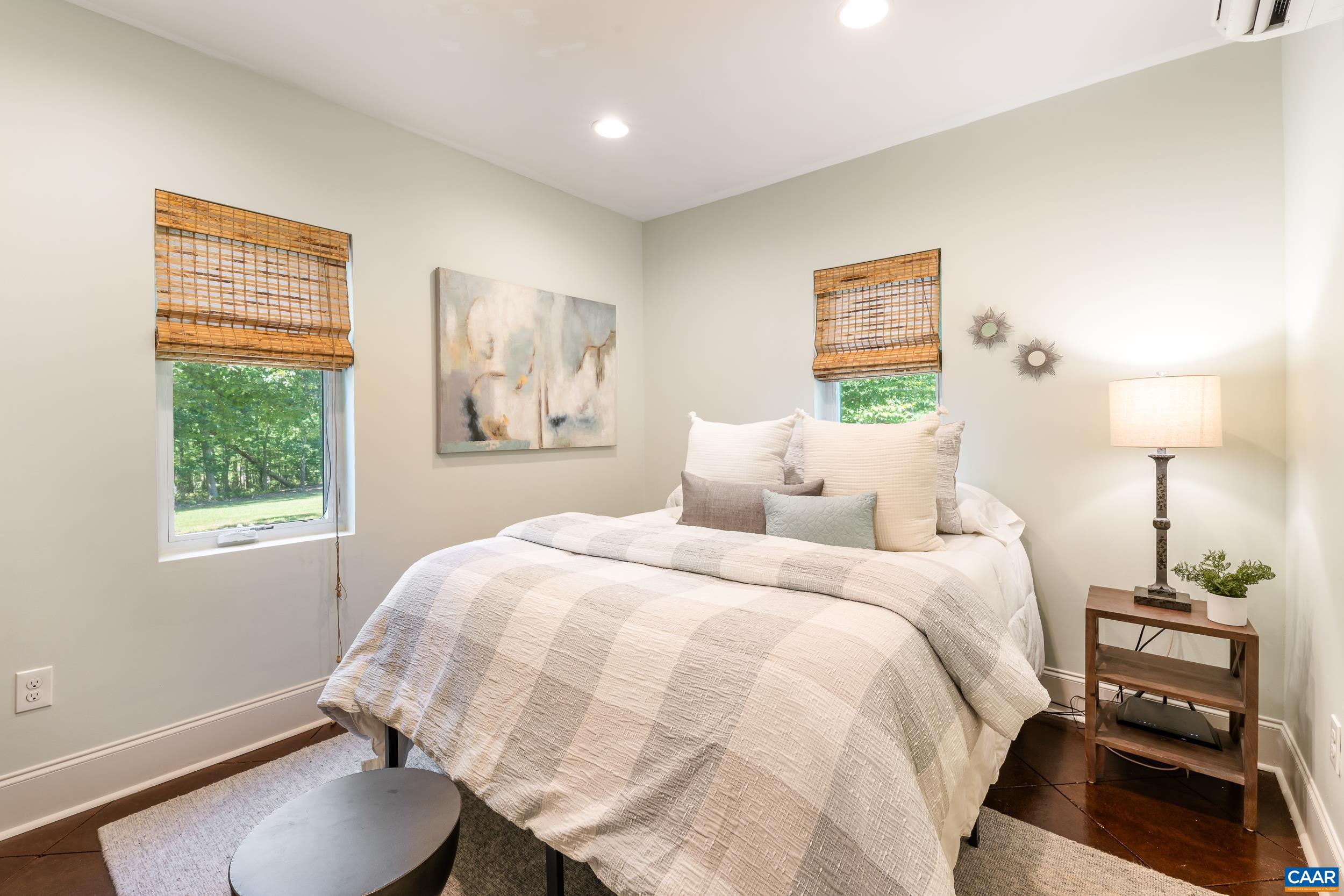Spacious bedroom Spacious bedroom