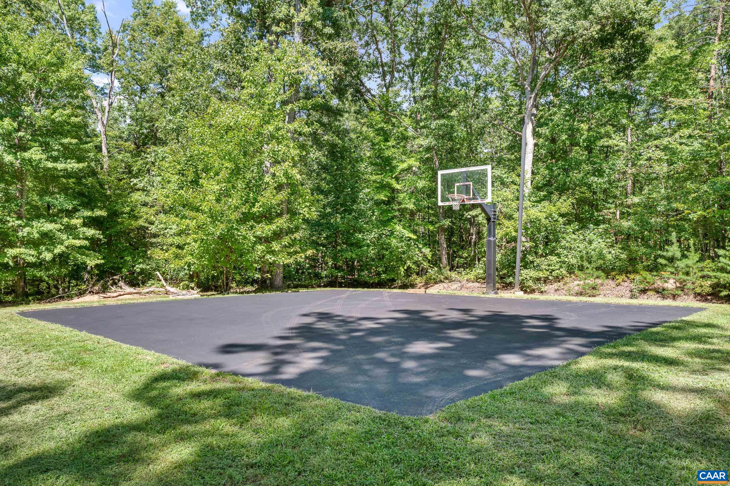 2725 THOMAS JEFFERSON PKWY, CHARLOTTESVILLE, Virginia 22902, 3 Bedrooms Bedrooms, ,1 BathroomBathrooms,Residential,2725 THOMAS JEFFERSON PKWY,681311 MLS # 681311 2725 THOMAS JEFFERSON PKWY, CHARLOTTESVILLE, Virginia 22902, 3 Bedrooms Bedrooms, ,1 BathroomBathrooms,Residential,2725 THOMAS JEFFERSON PKWY,681311 MLS # 681311