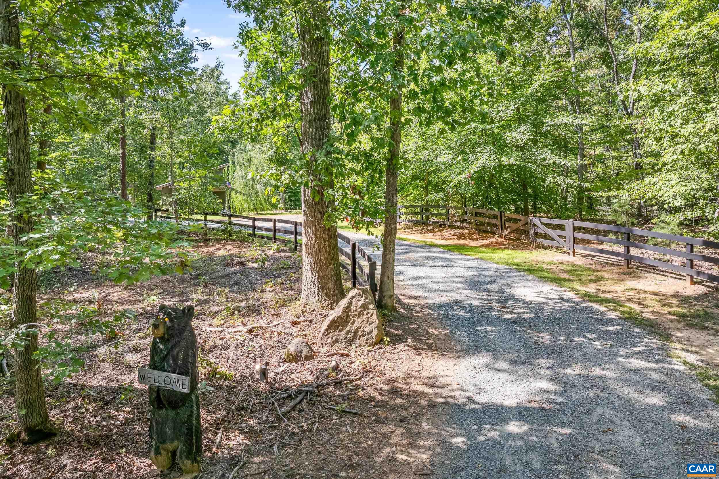2725 THOMAS JEFFERSON PKWY, CHARLOTTESVILLE, Virginia 22902, 3 Bedrooms Bedrooms, ,1 BathroomBathrooms,Residential,2725 THOMAS JEFFERSON PKWY,681311 MLS # 681311 2725 THOMAS JEFFERSON PKWY, CHARLOTTESVILLE, Virginia 22902, 3 Bedrooms Bedrooms, ,1 BathroomBathrooms,Residential,2725 THOMAS JEFFERSON PKWY,681311 MLS # 681311