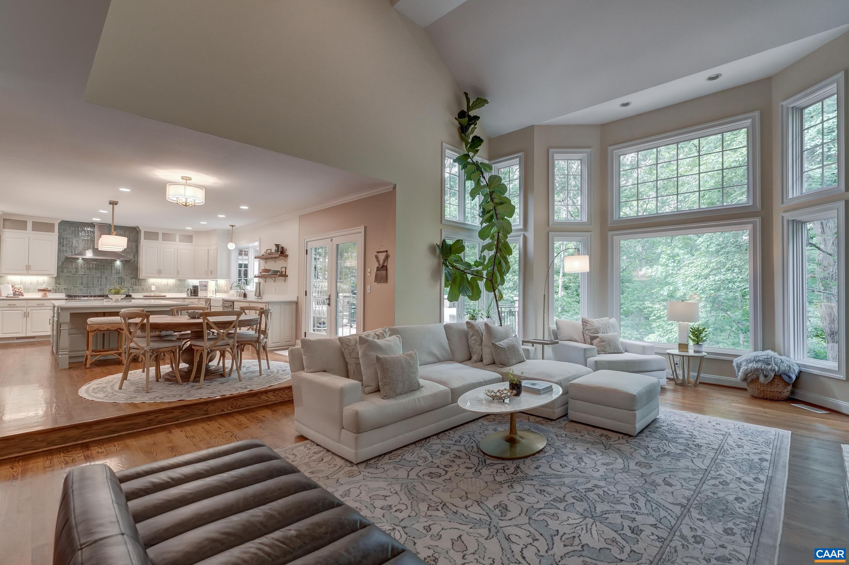 Open floor plan for great flow! Open floor plan for great flow!