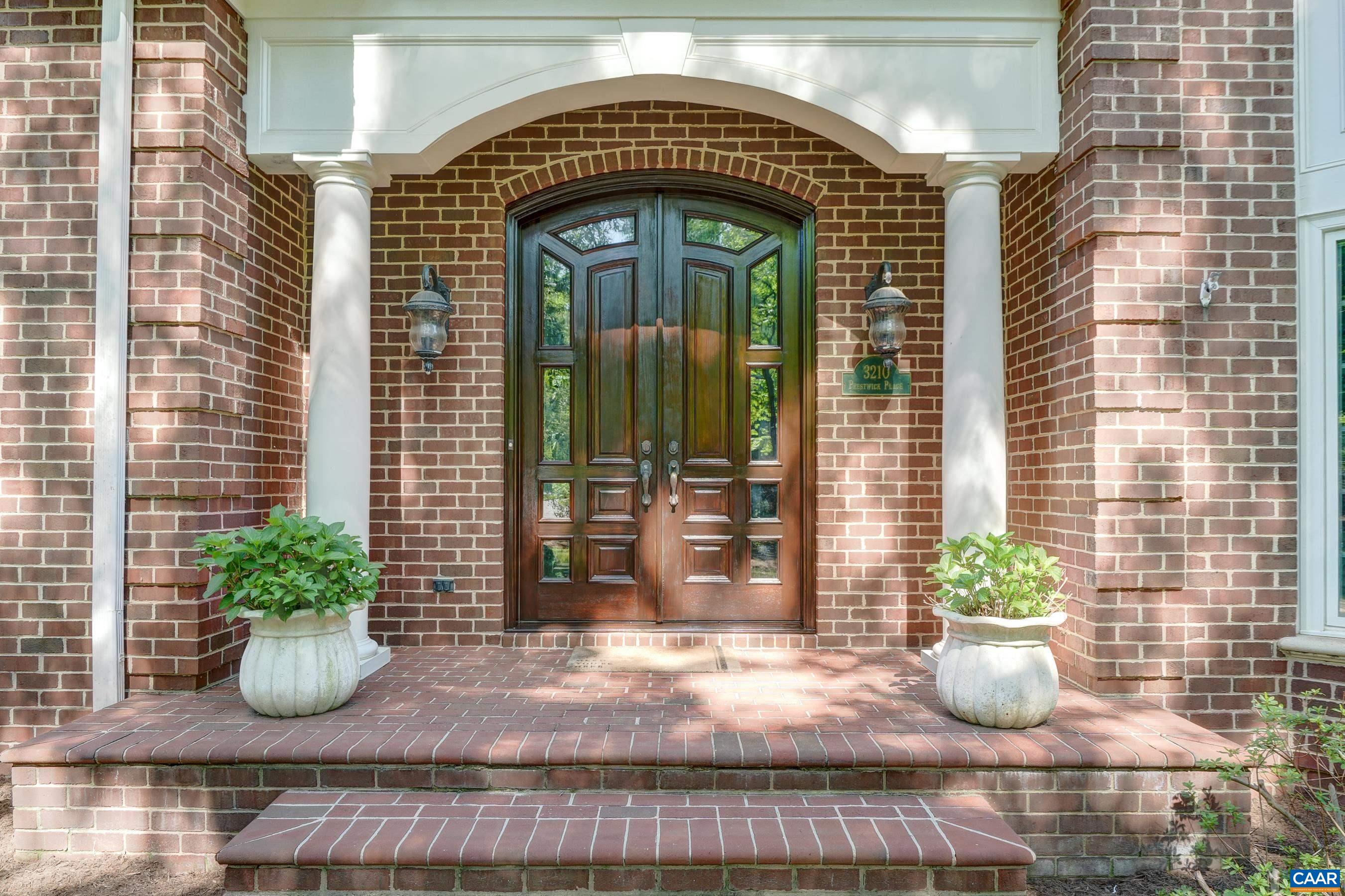 Stunning front porch welcomes you in! Stunning front porch welcomes you in!