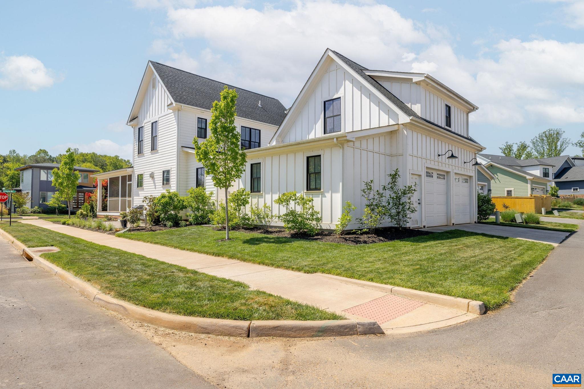 Full 1 bedroom apt above garage with inside access Full 1 bedroom apt above garage with inside access