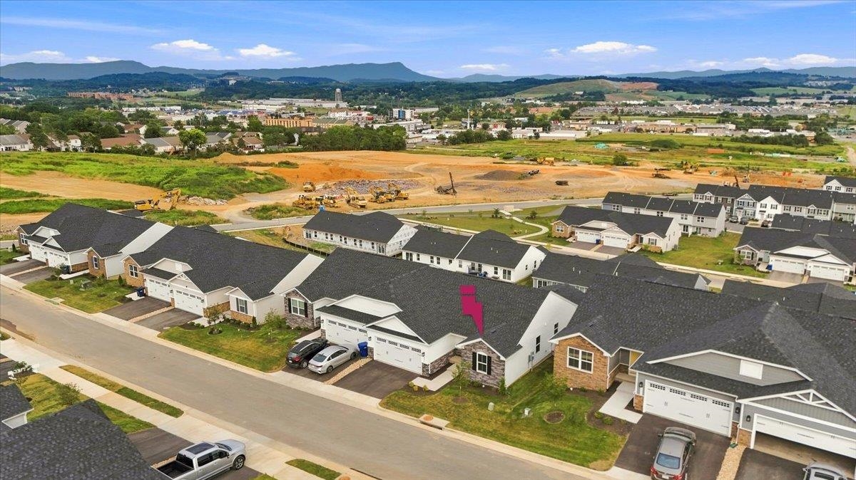 3054 OBSIDIAN TERR, ROCKINGHAM, Virginia 22801, 3 Bedrooms Bedrooms, ,2 BathroomsBathrooms,Residential,3054 OBSIDIAN TERR,681767 MLS # 681767