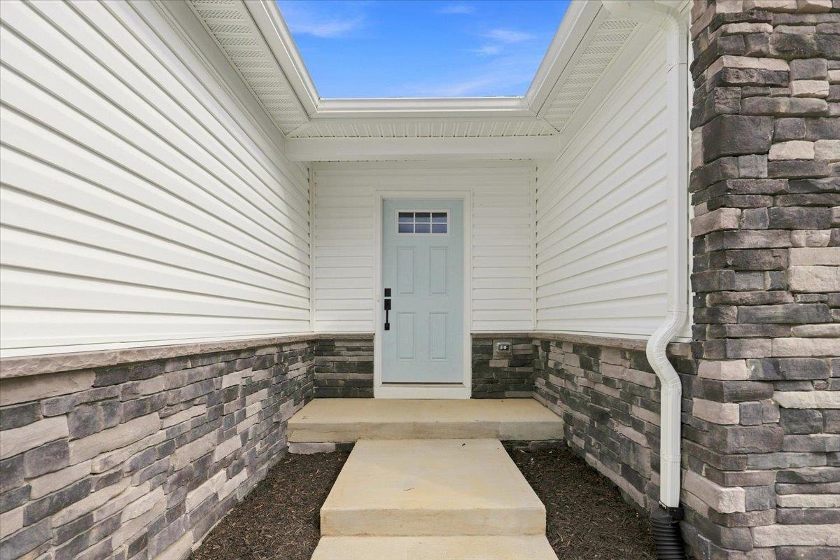 3054 OBSIDIAN TERR, ROCKINGHAM, Virginia 22801, 3 Bedrooms Bedrooms, ,2 BathroomsBathrooms,Residential,3054 OBSIDIAN TERR,681767 MLS # 681767