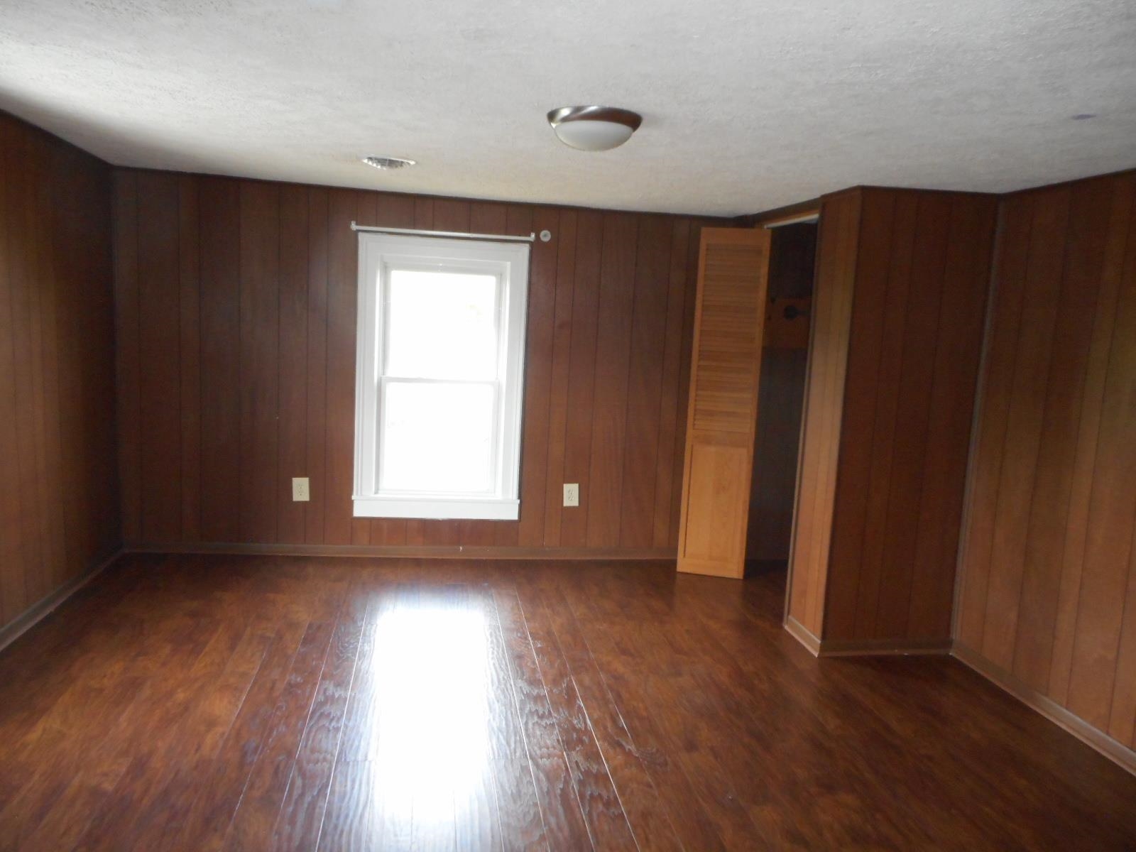 312 FIRST ST, SHENANDOAH, Virginia 22849, 4 Bedrooms Bedrooms, ,2 BathroomsBathrooms,Residential,Byler 1988,312 FIRST ST,681770 MLS # 681770