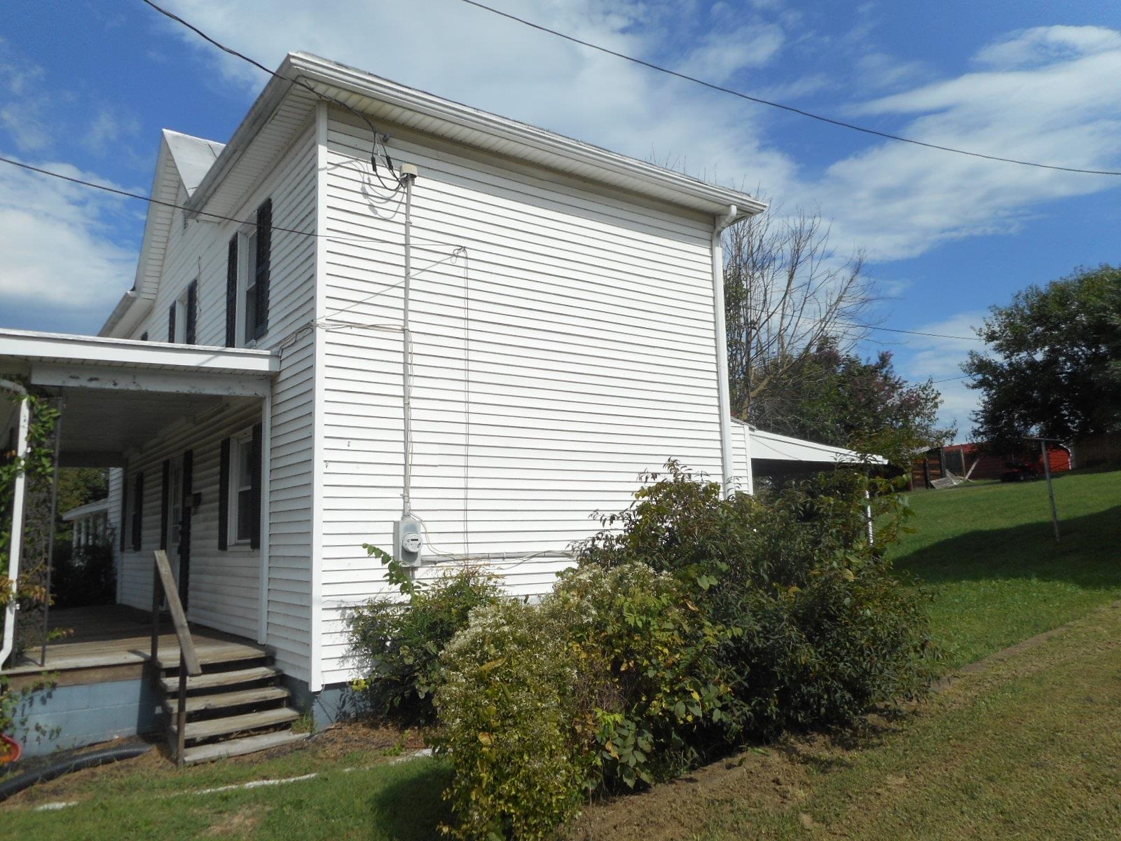 312 FIRST ST, SHENANDOAH, Virginia 22849, 4 Bedrooms Bedrooms, ,2 BathroomsBathrooms,Residential,Byler 1988,312 FIRST ST,681770 MLS # 681770