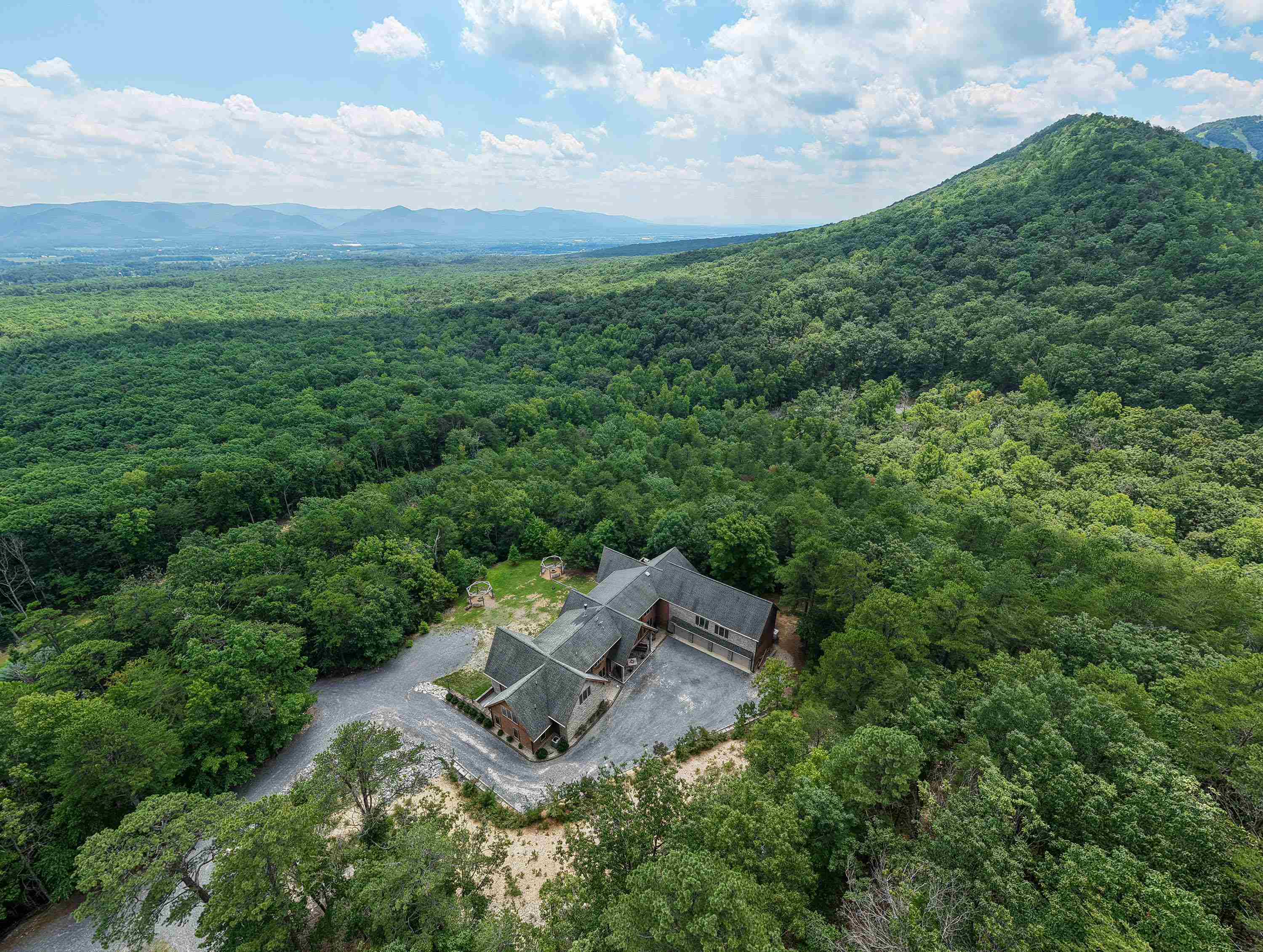 3012 MASSANUTTEN DR, MCGAHEYSVILLE, Virginia 22840, 9 Bedrooms Bedrooms, ,11 BathroomsBathrooms,Residential,Payton's Peak,3012 MASSANUTTEN DR,681773 MLS # 681773
