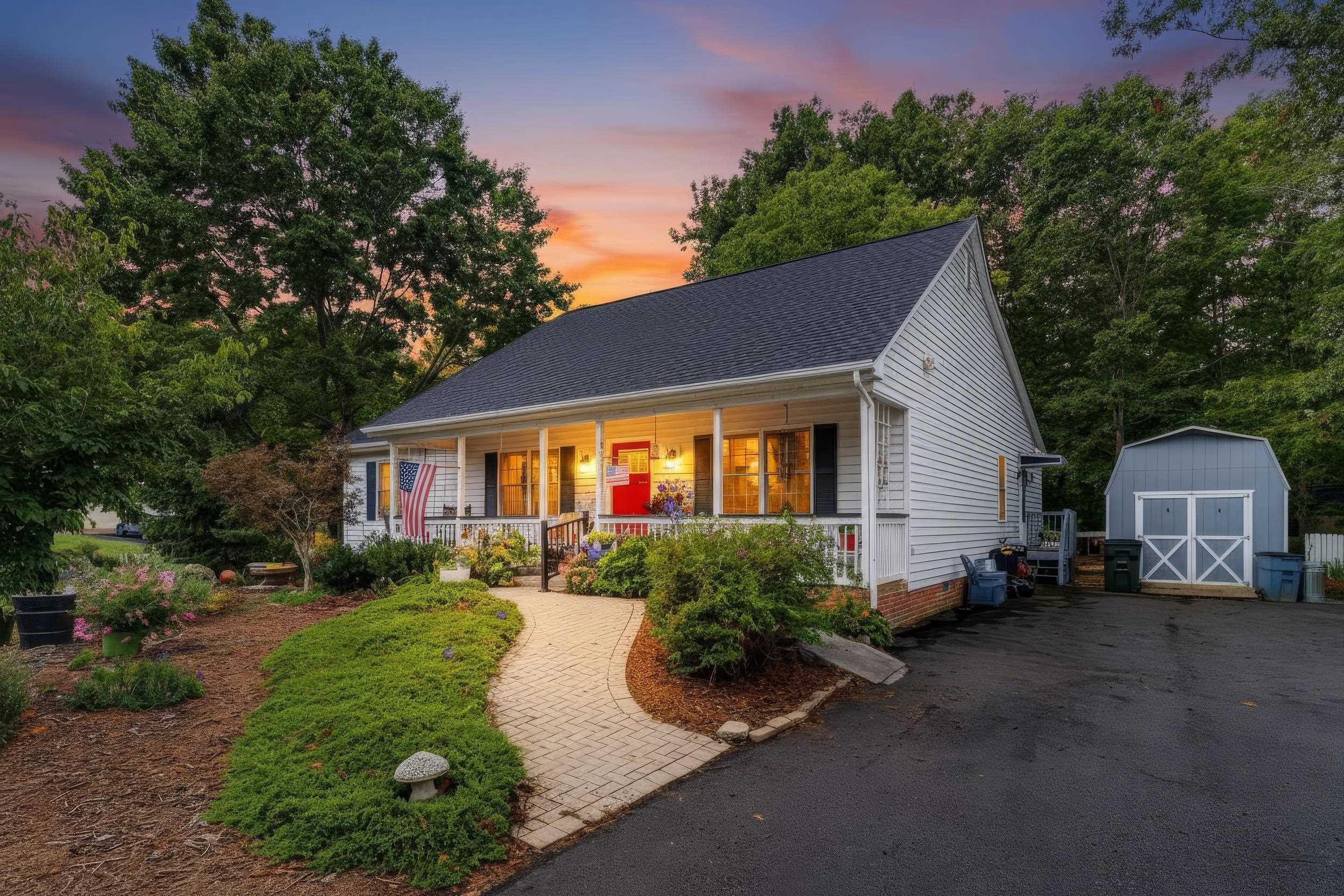 108 CANTON LN, STUARTS DRAFT, Virginia 24477, 3 Bedrooms Bedrooms, ,2 BathroomsBathrooms,Residential,Private Oasis,108 CANTON LN,681782 MLS # 681782 108 CANTON LN, STUARTS DRAFT, Virginia 24477, 3 Bedrooms Bedrooms, ,2 BathroomsBathrooms,Residential,Private Oasis,108 CANTON LN,681782 MLS # 681782